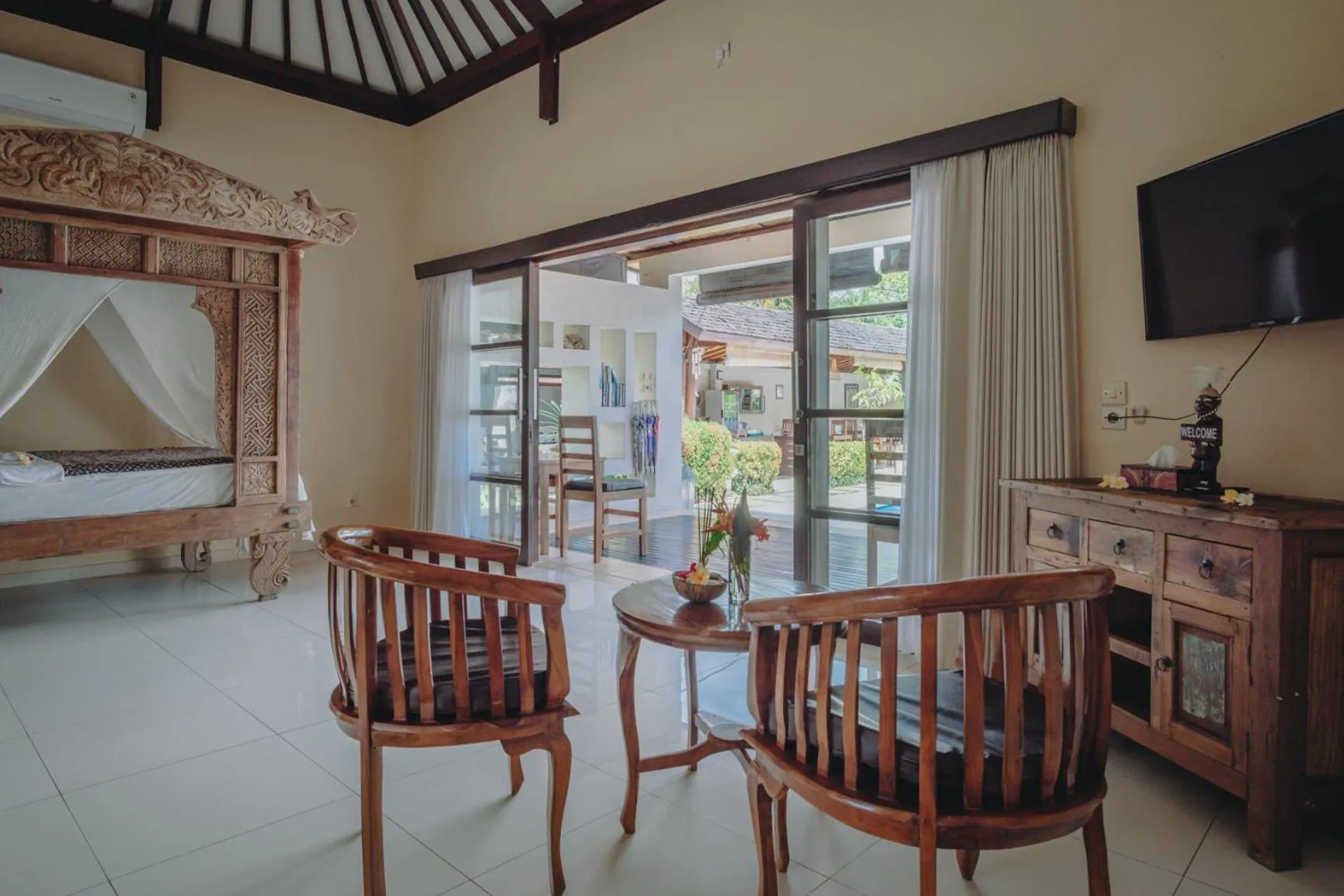 Frangipani Beach Hotel