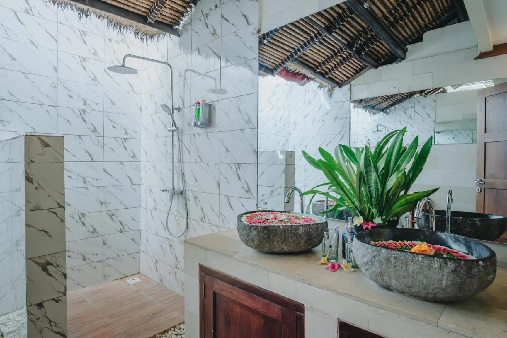 Frangipani Beach Hotel