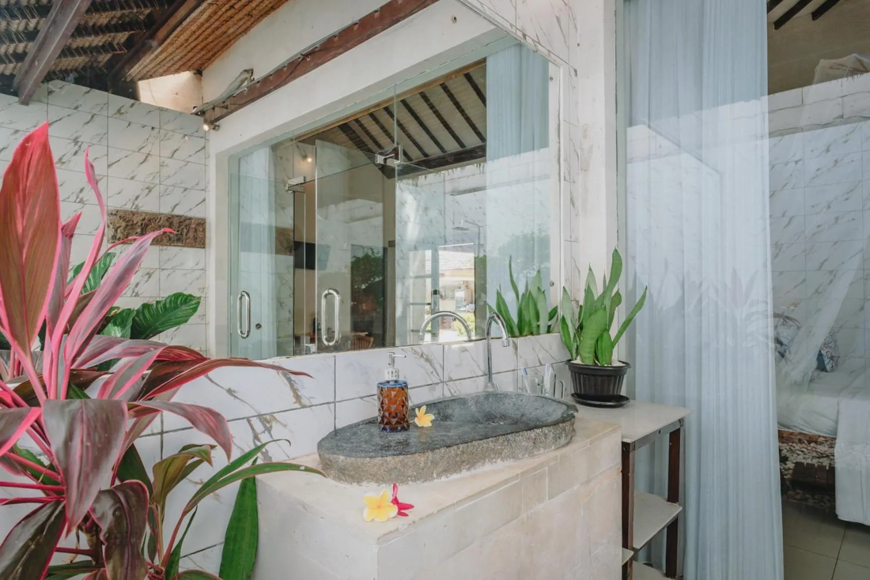 Frangipani Beach Hotel