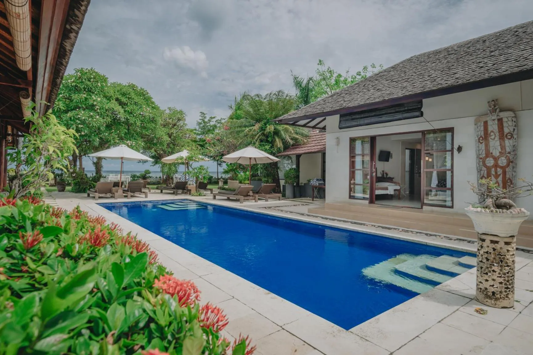 Frangipani Beach Hotel