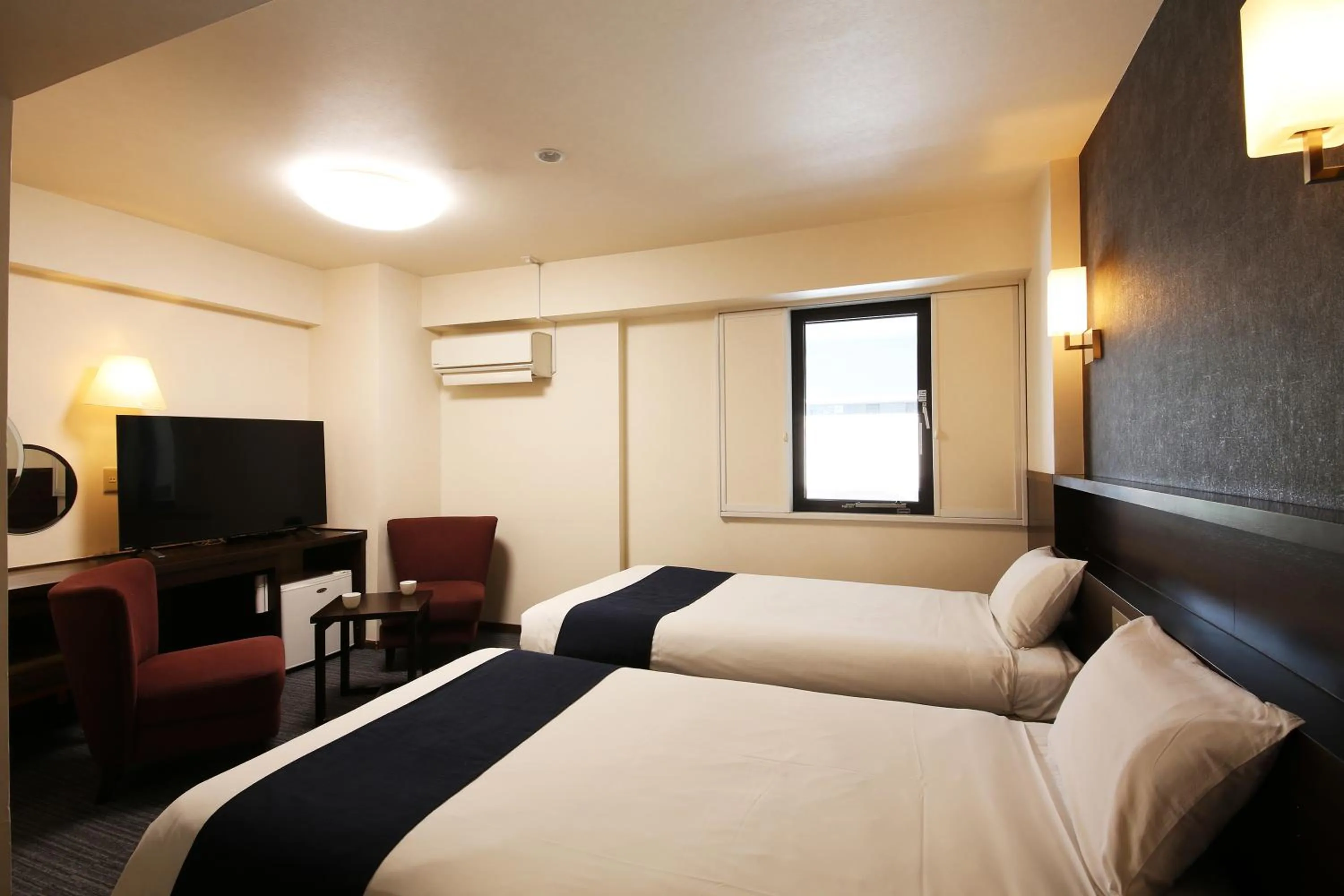 Photo of the whole room, Bed in Country Hotel Takayama