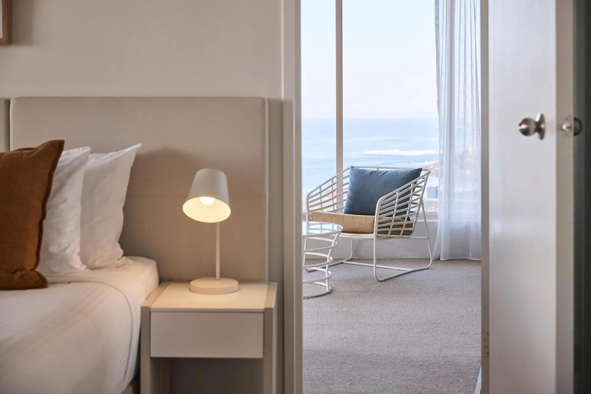 Bedroom, Bed in Rydges Cronulla Beachside