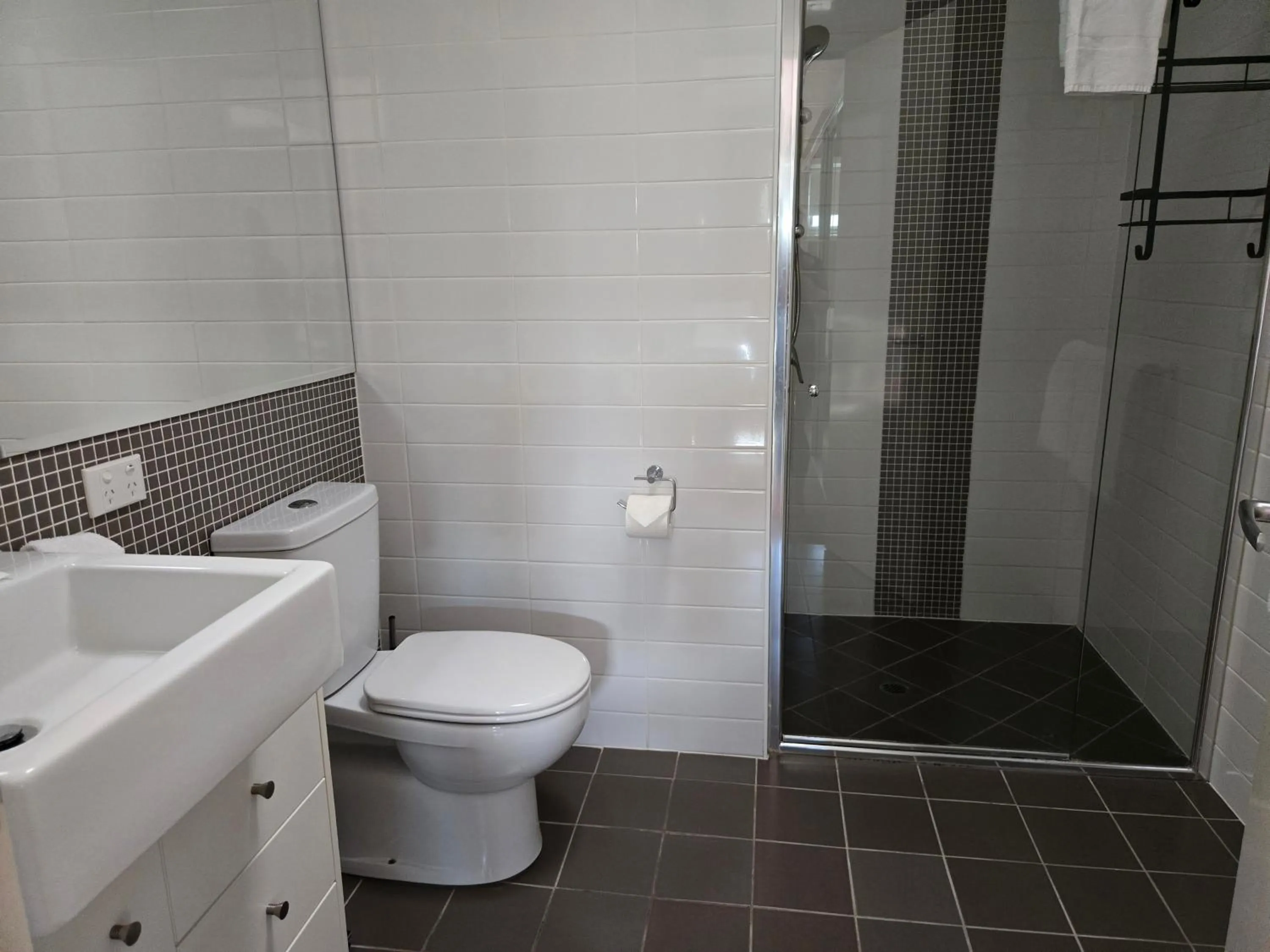 Bathroom in Quarterdecks Retreat