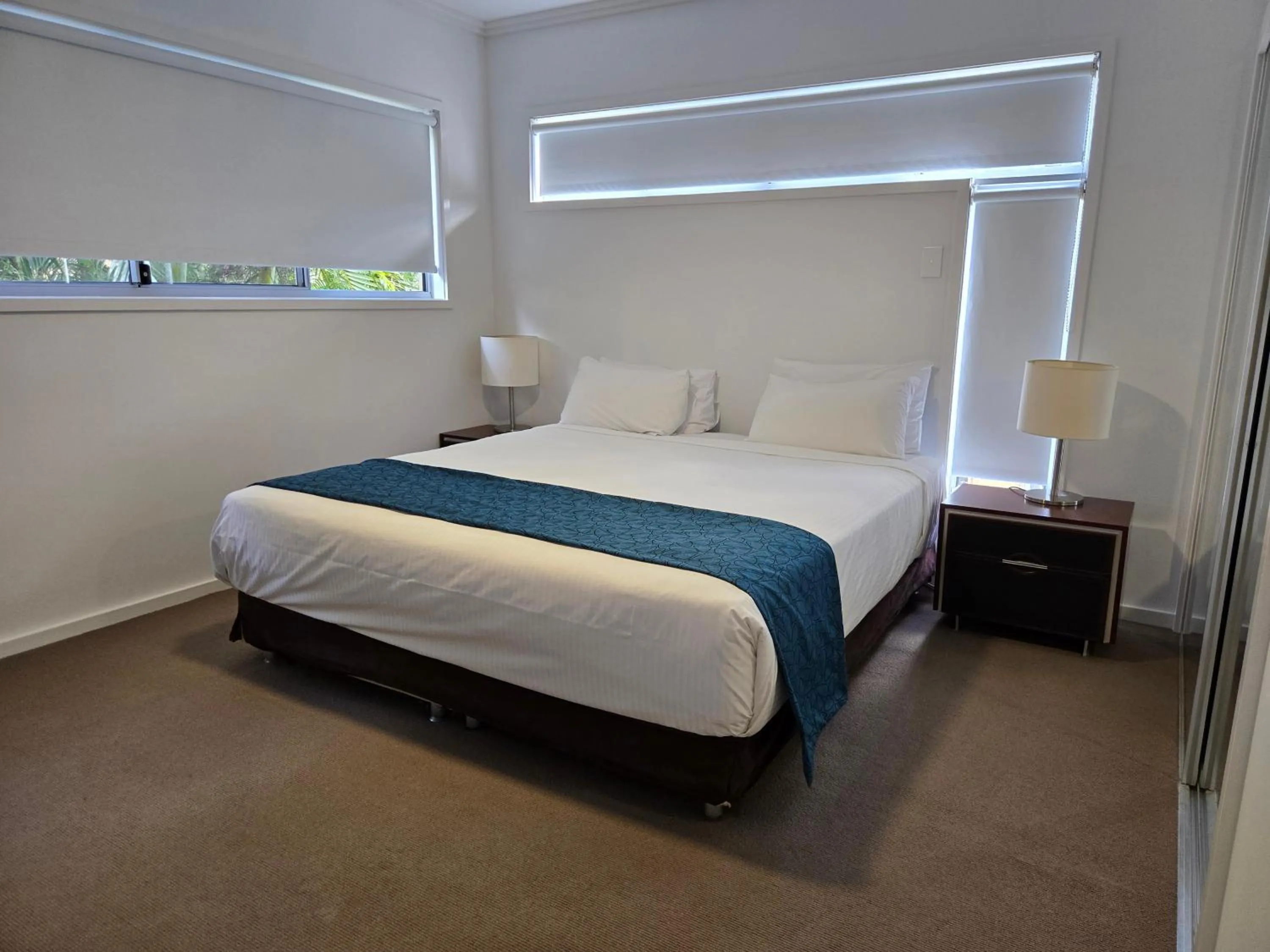 Bedroom, Bed in Quarterdecks Retreat