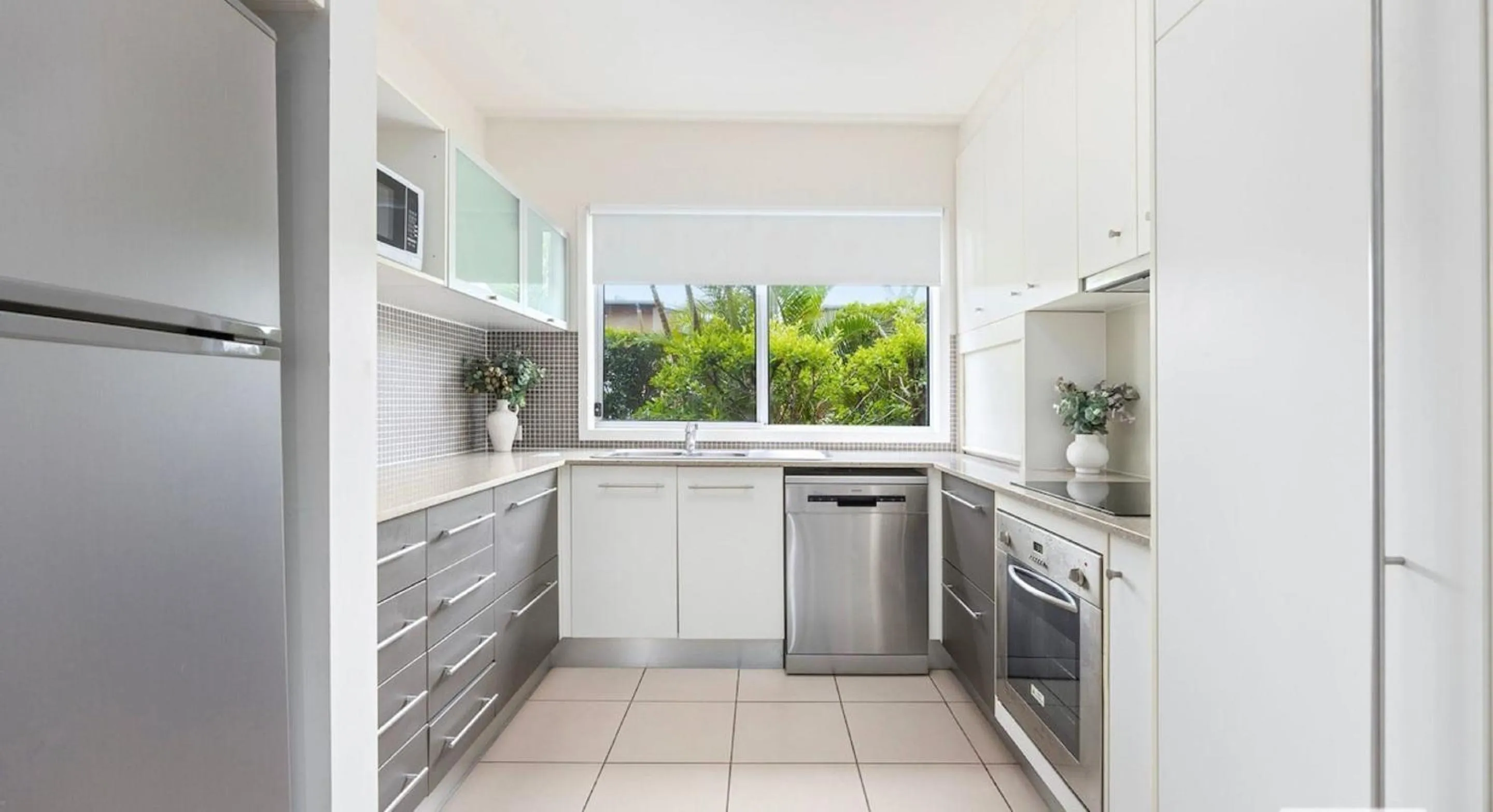 Kitchen or kitchenette in Quarterdecks Retreat