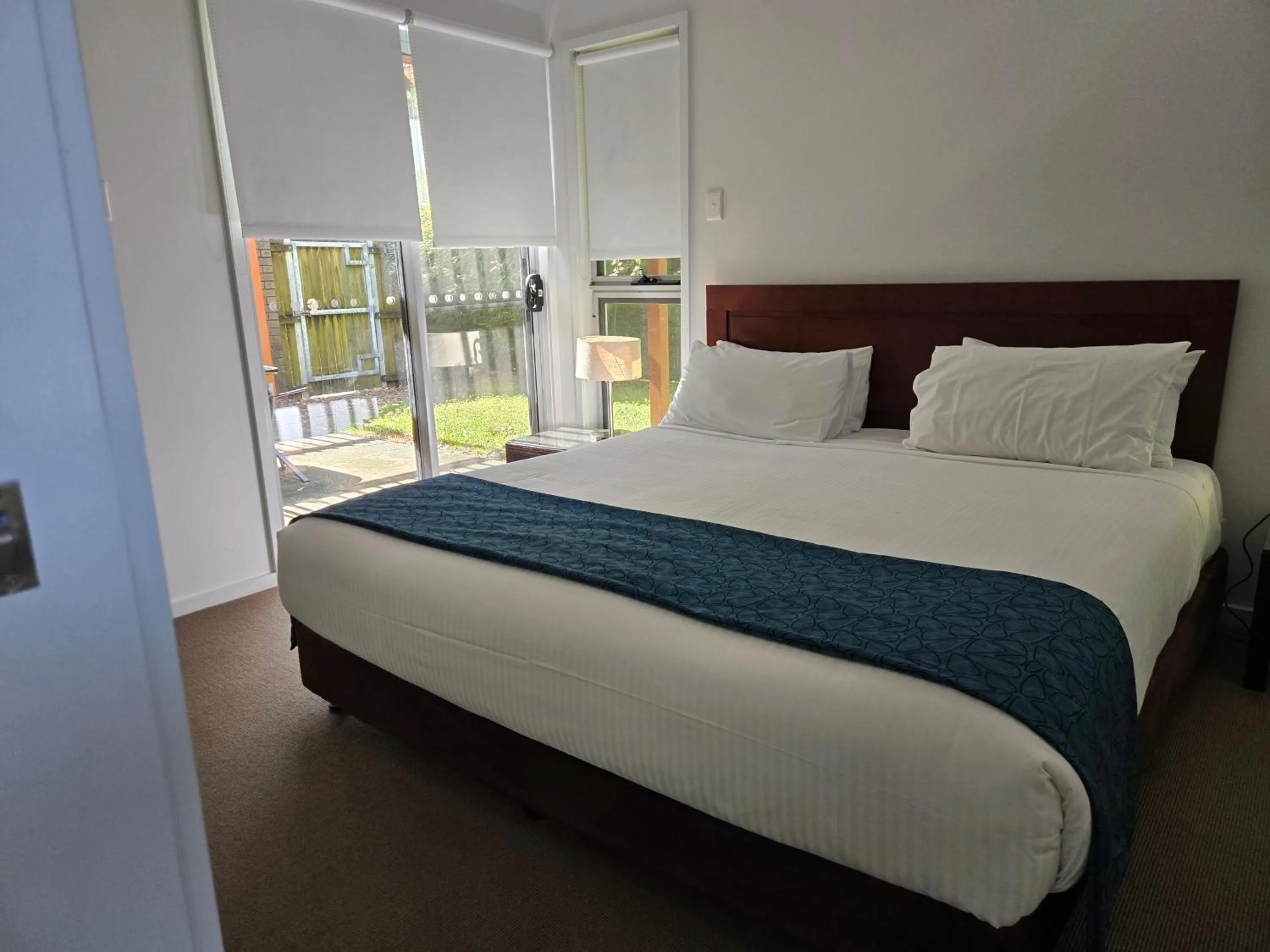 Bedroom, Bed in Quarterdecks Retreat