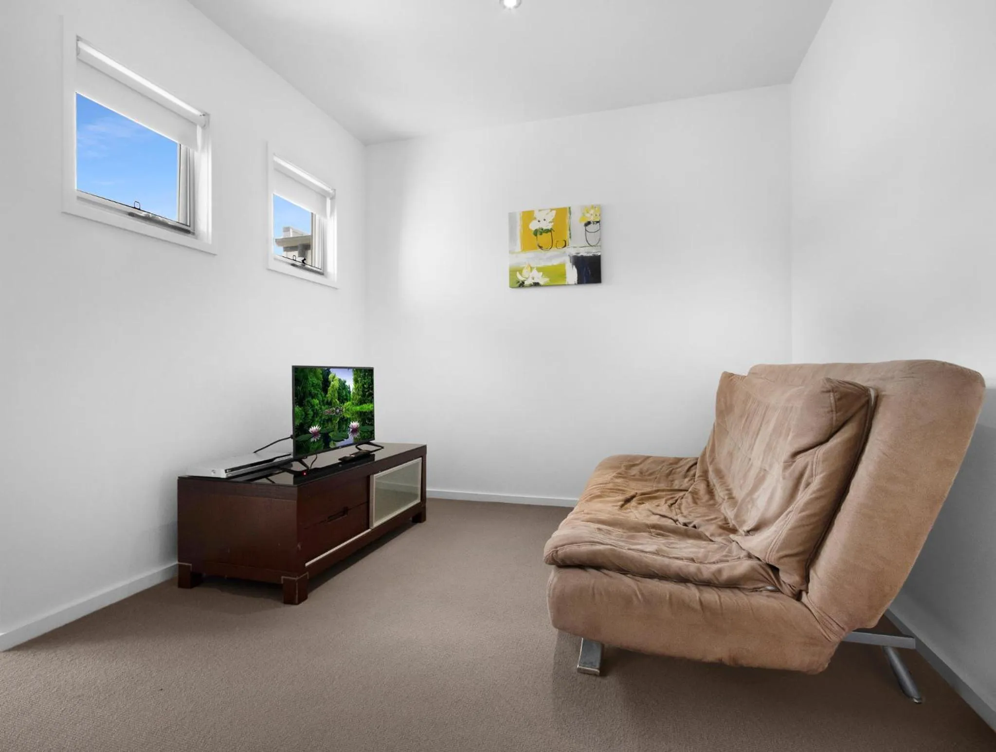 TV and multimedia in Quarterdecks Retreat