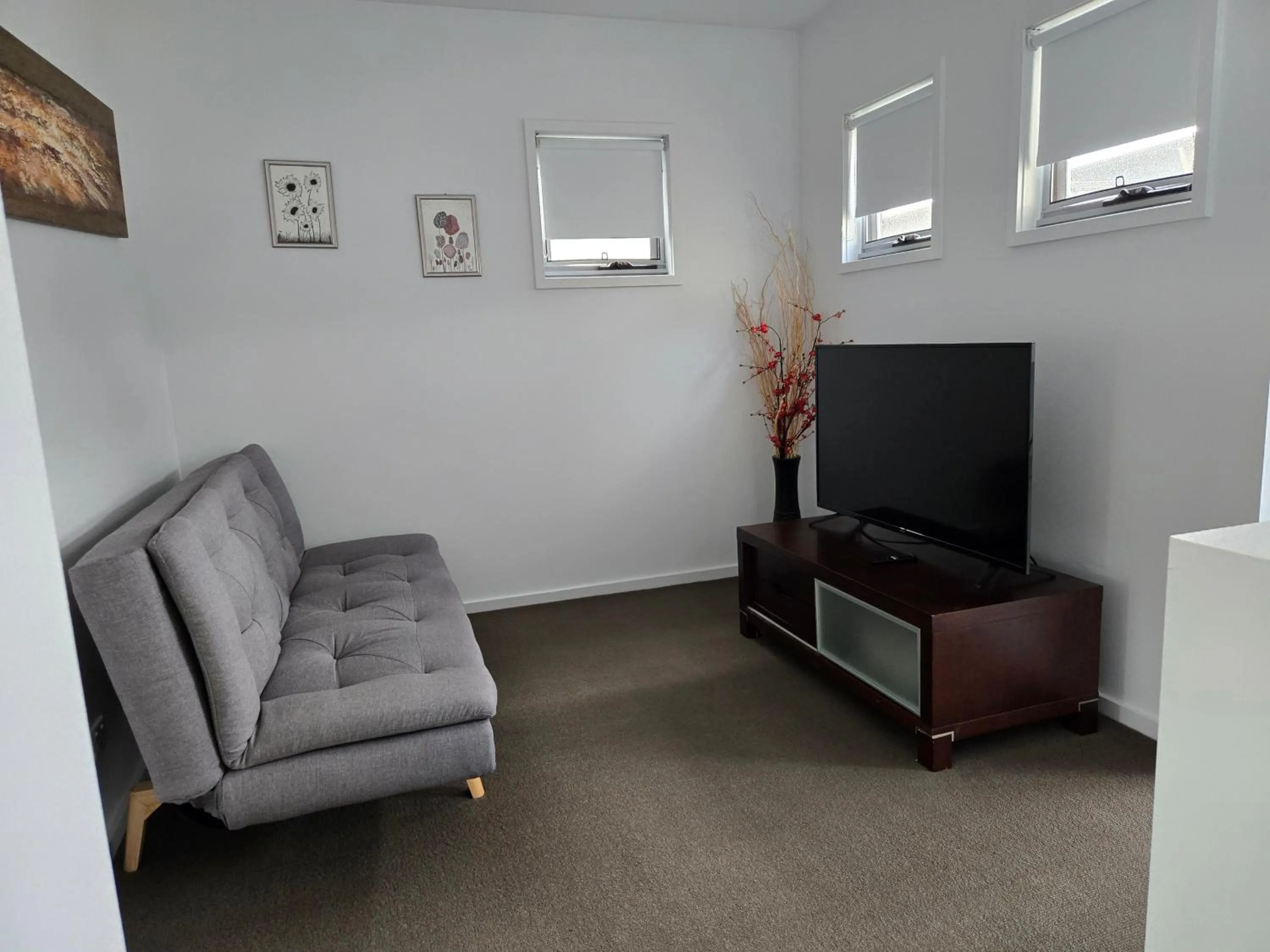 TV and multimedia in Quarterdecks Retreat