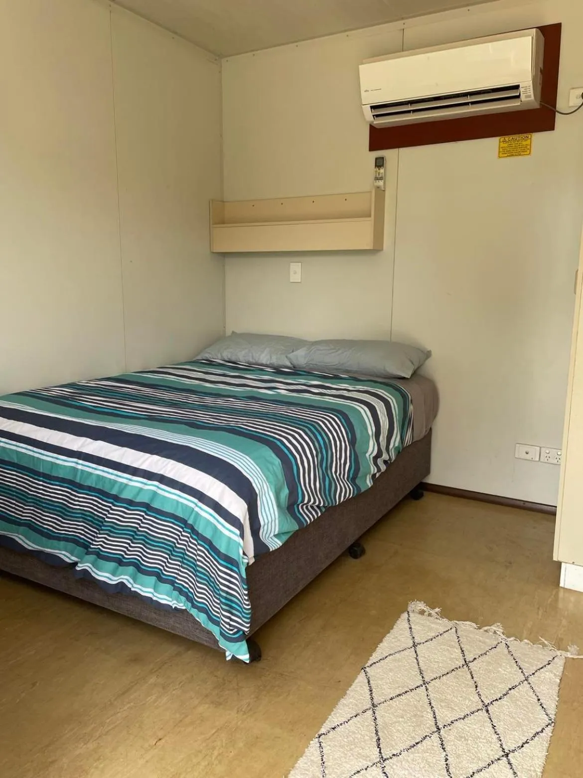 Bed in Junction Hotel Moora