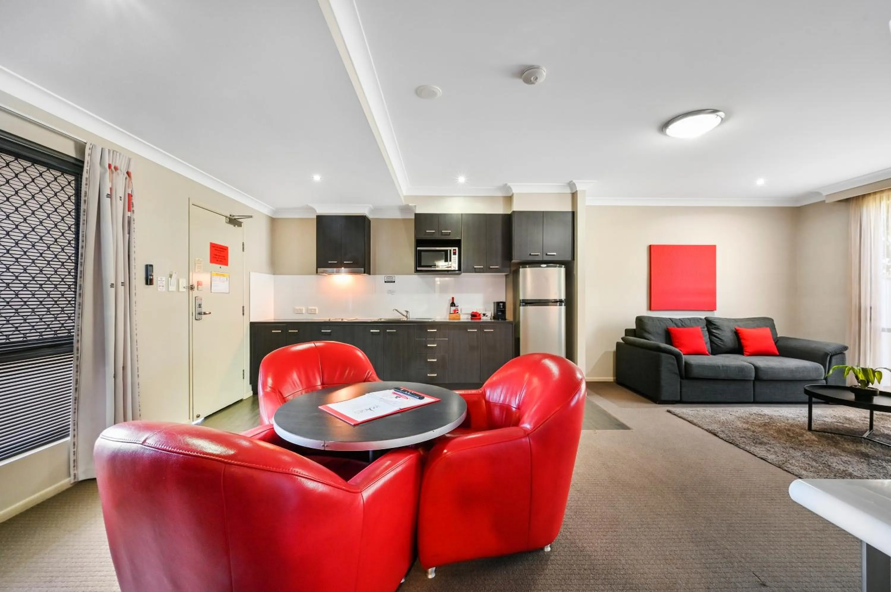 TV and multimedia in Platinum International