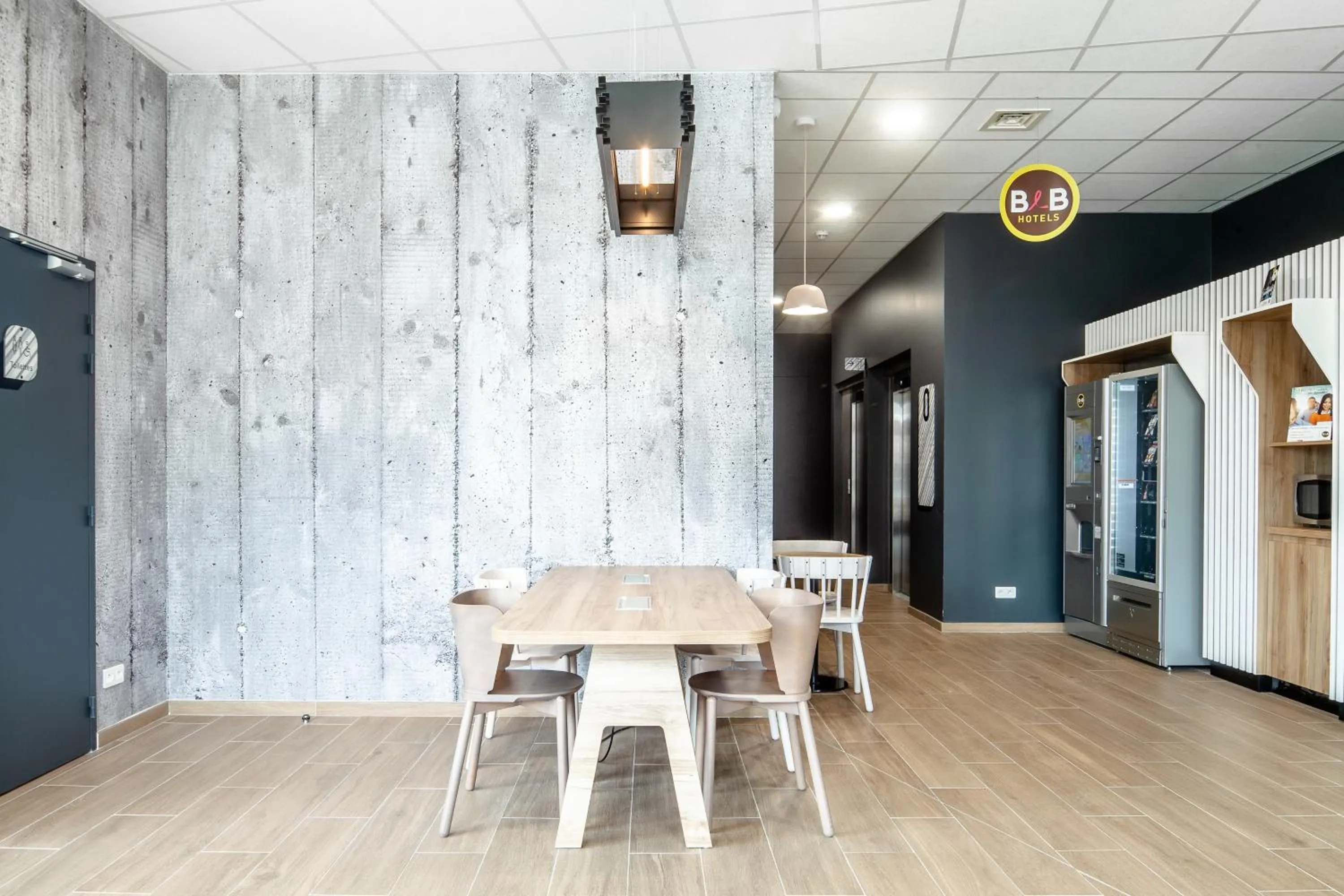 Seating area in B&B HOTEL Paris Gennevilliers Asnières