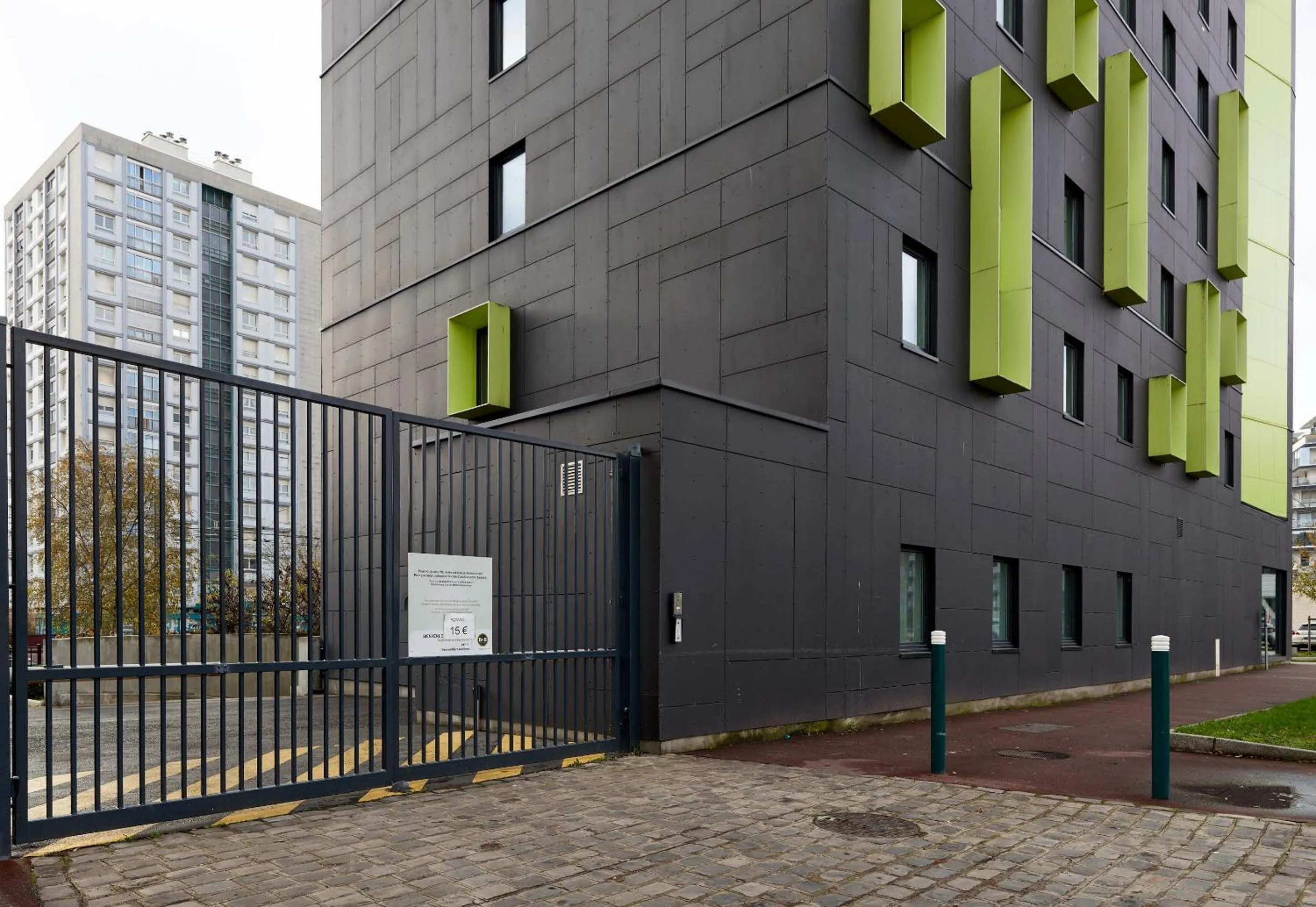 Property building in B&B HOTEL Paris Gennevilliers Asnières