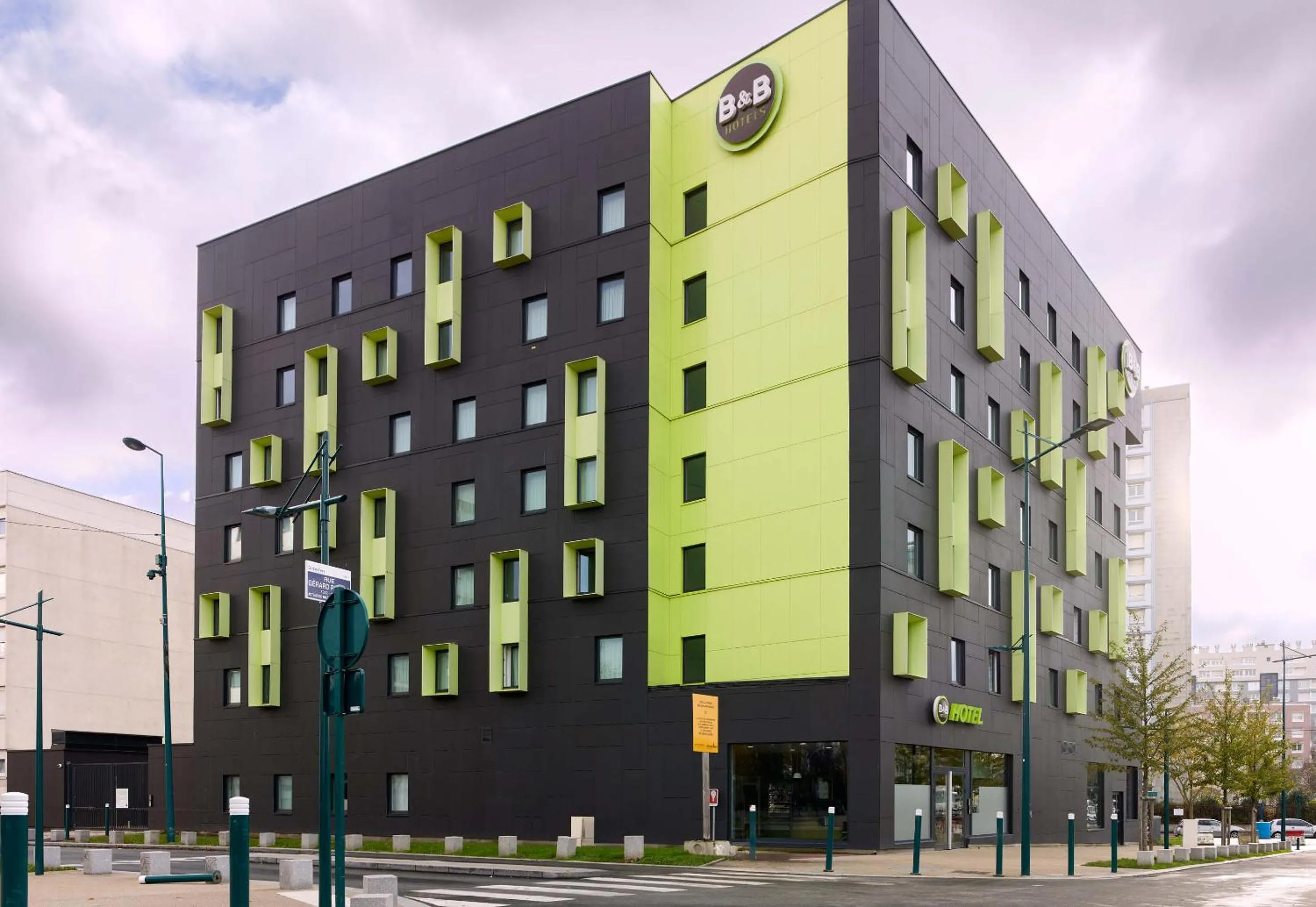 Property building in B&B HOTEL Paris Gennevilliers Asnières