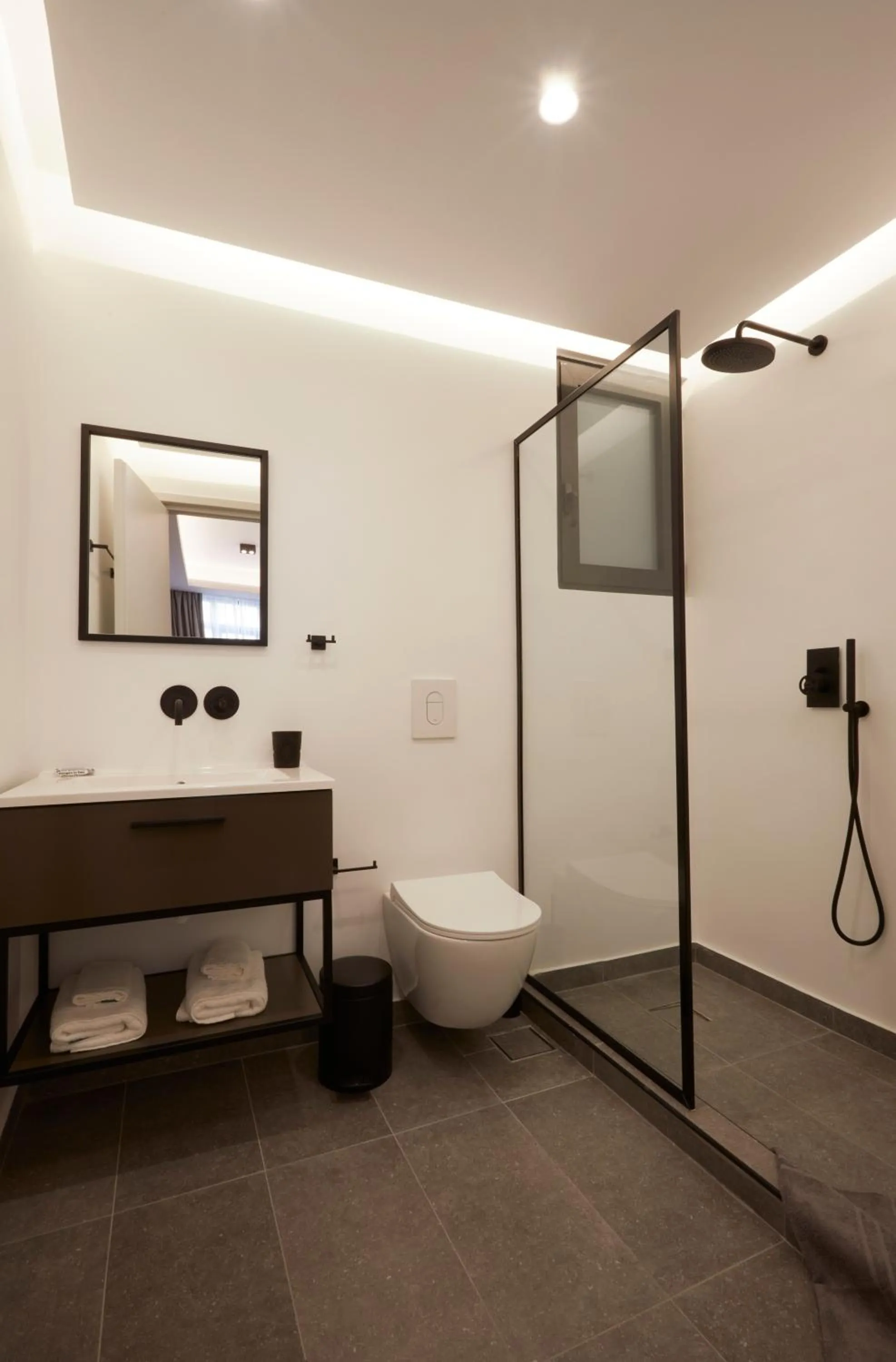 Bathroom in The Artist Athens