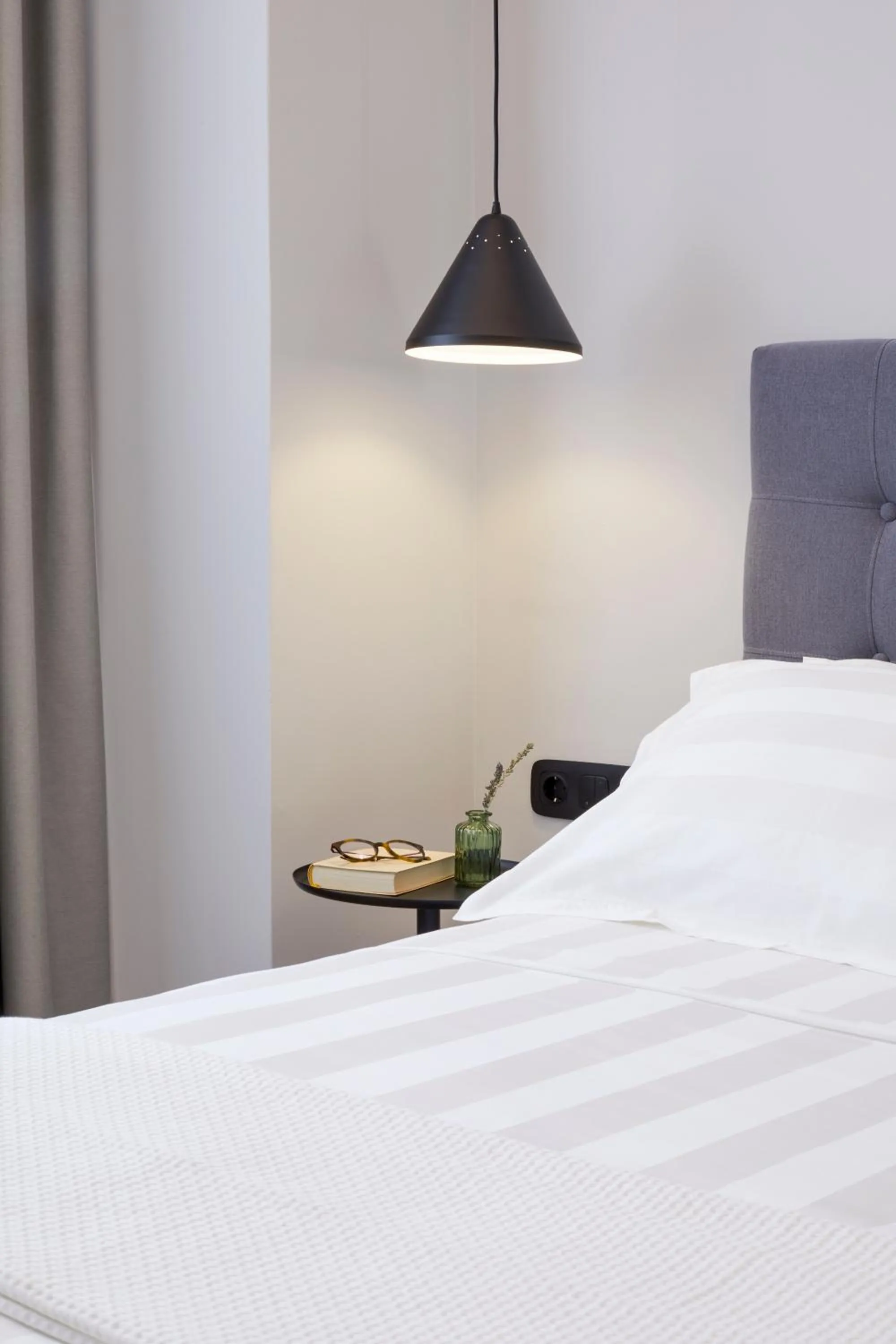 Coffee/tea facilities, Bed in The Artist Athens