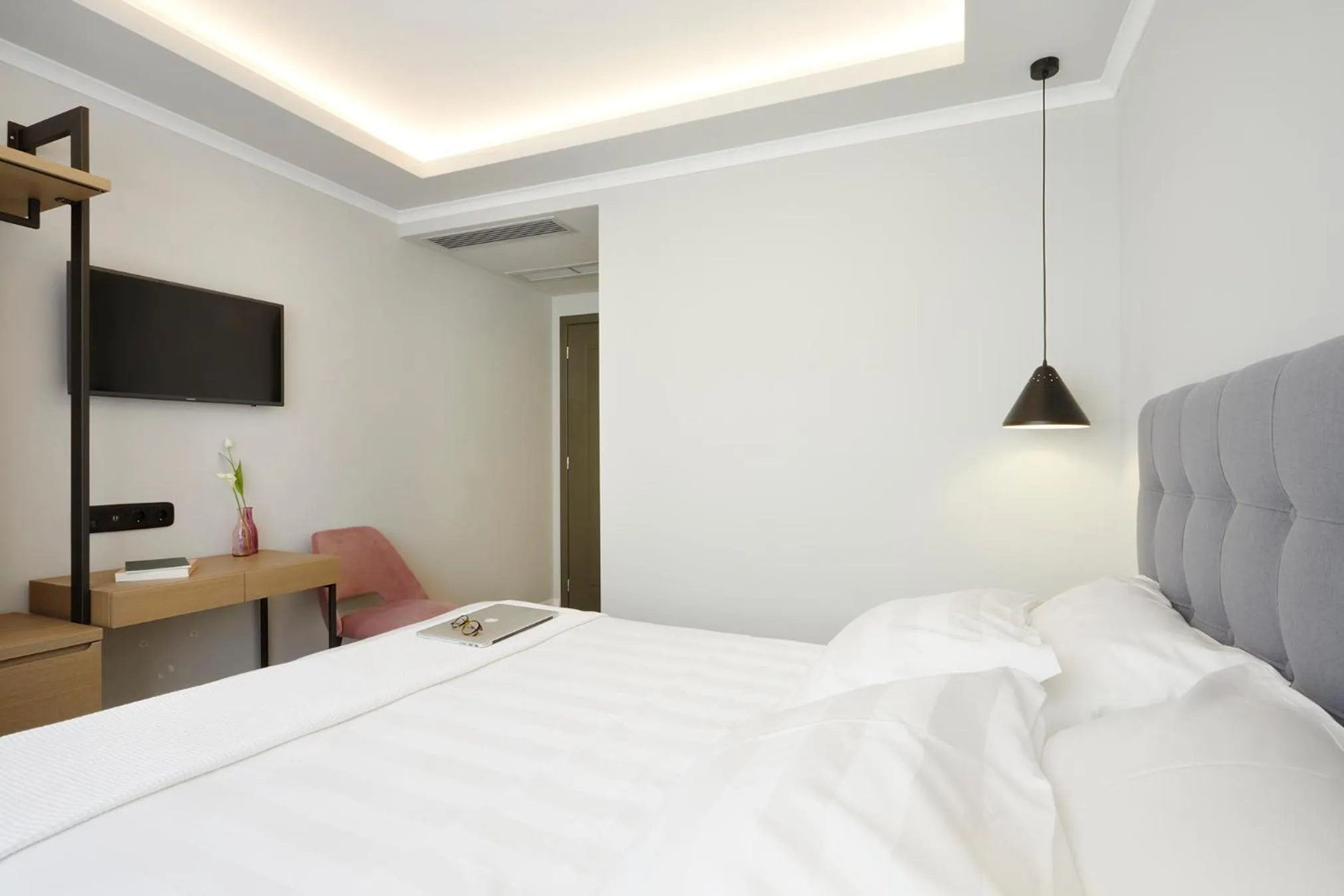 Bedroom, Bed in The Artist Athens