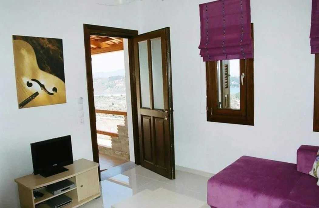 Bed in Skiathos Garden Cottages