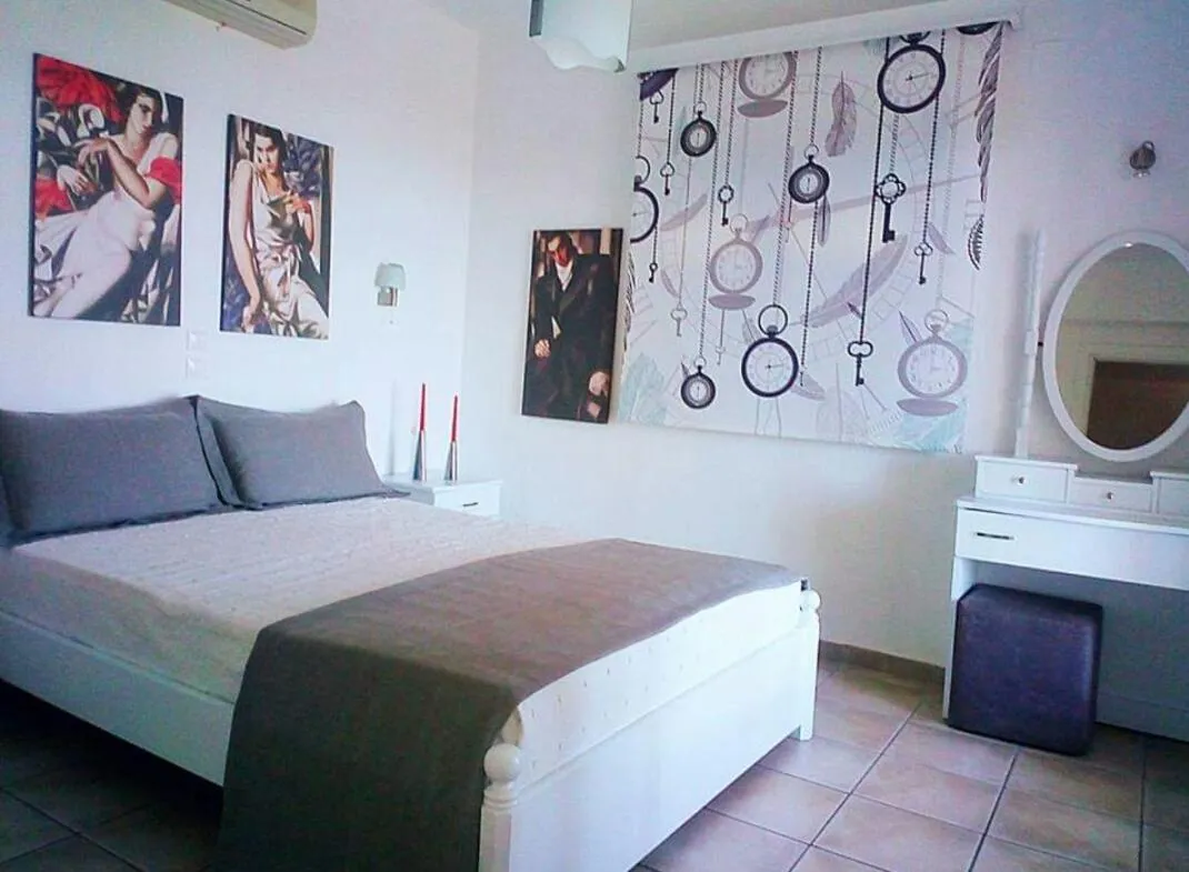 Bed in Skiathos Garden Cottages