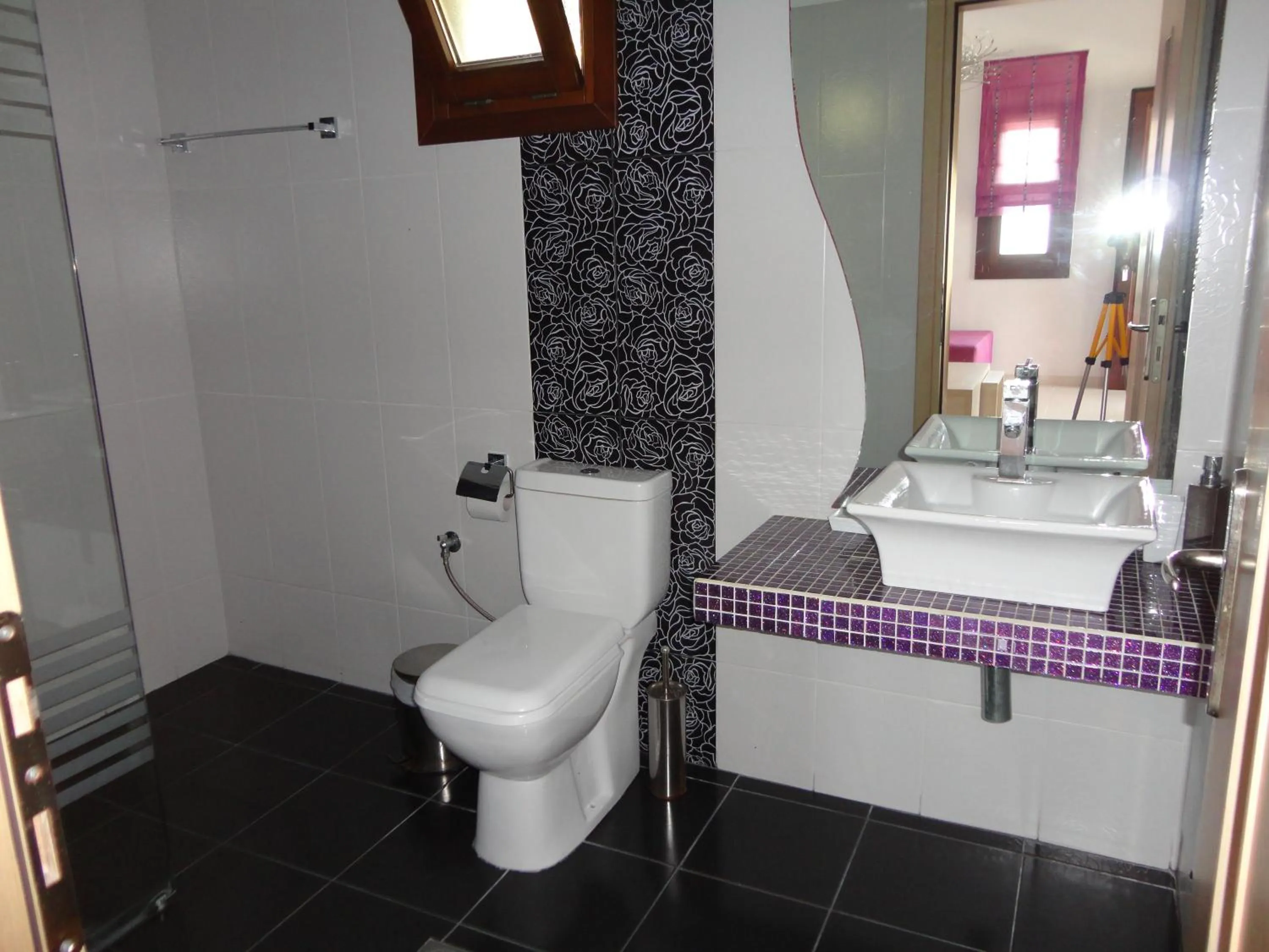 Bathroom in Skiathos Garden Cottages