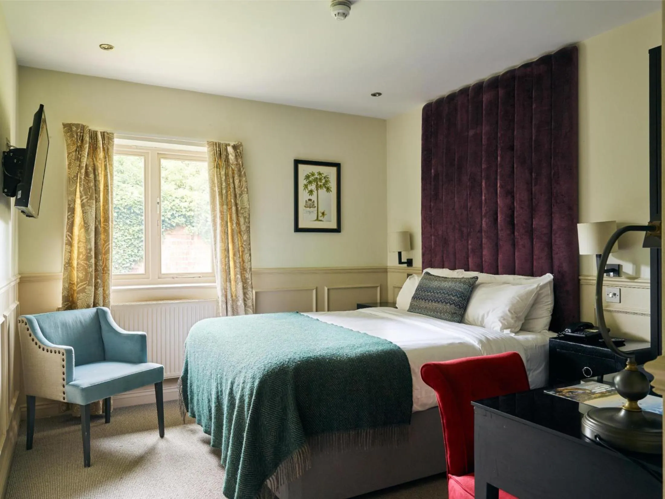 Bed in The Talbot Inn