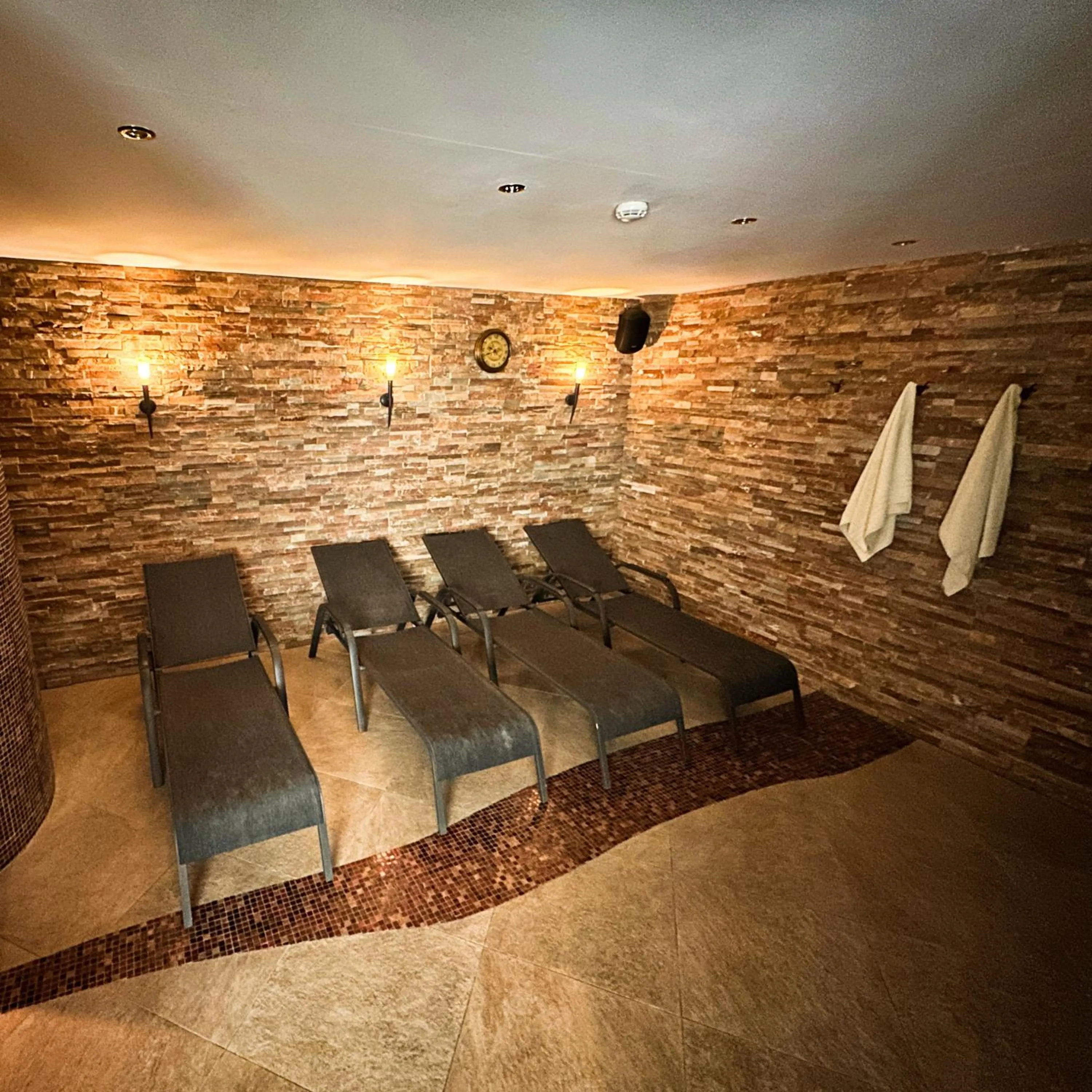 Seating area in Country Saloon Belá