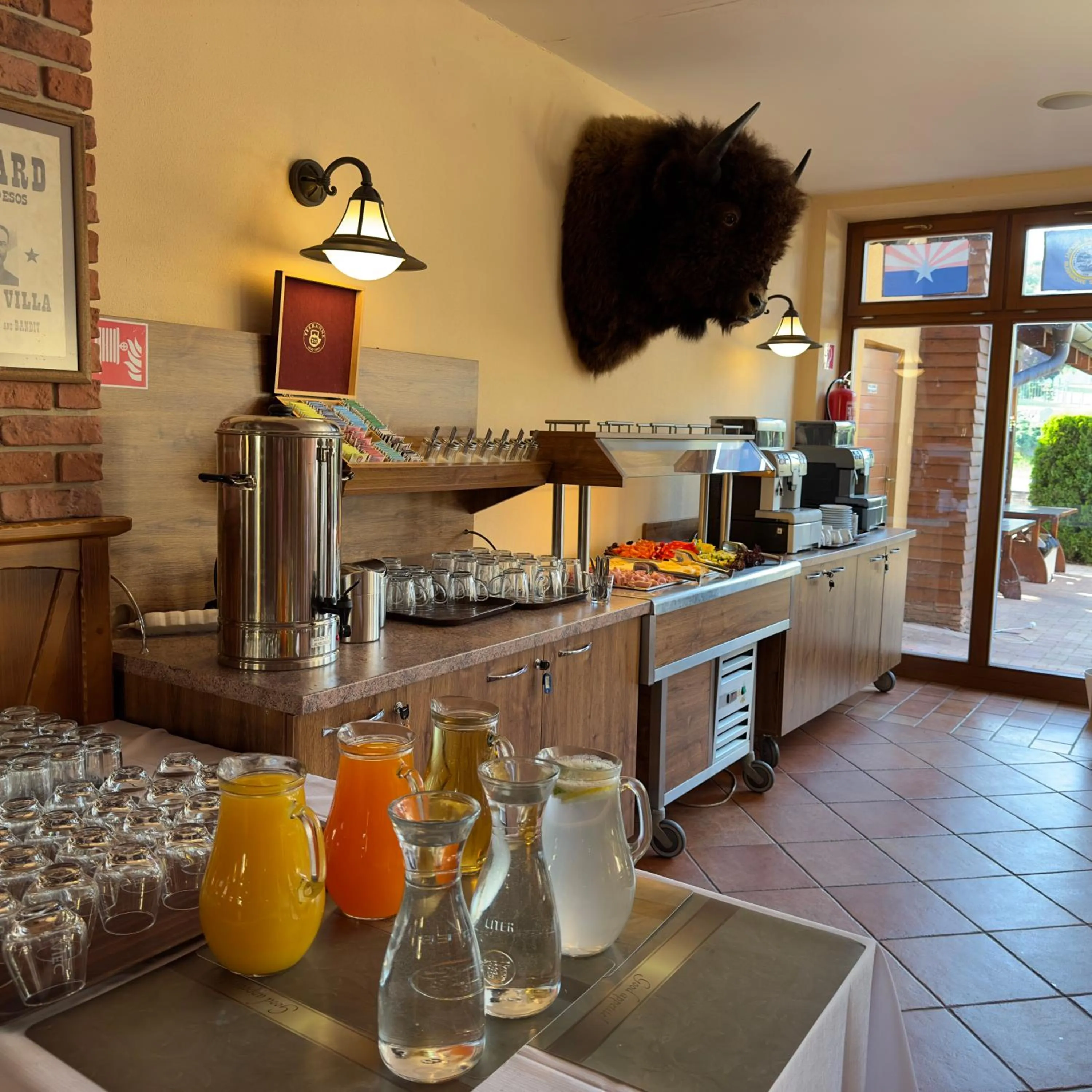 Buffet breakfast in Country Saloon Belá