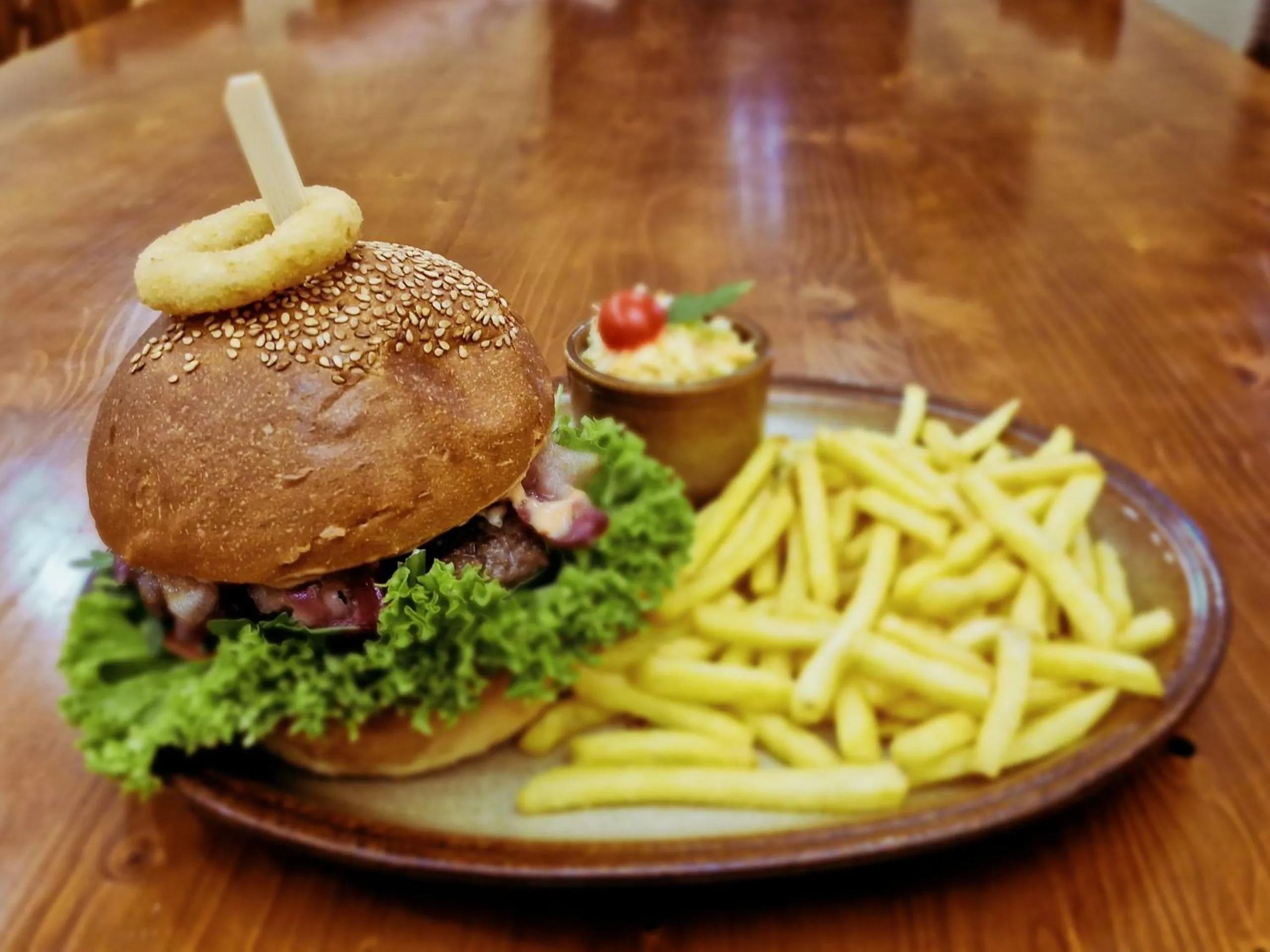 Restaurant/places to eat in Country Saloon Belá