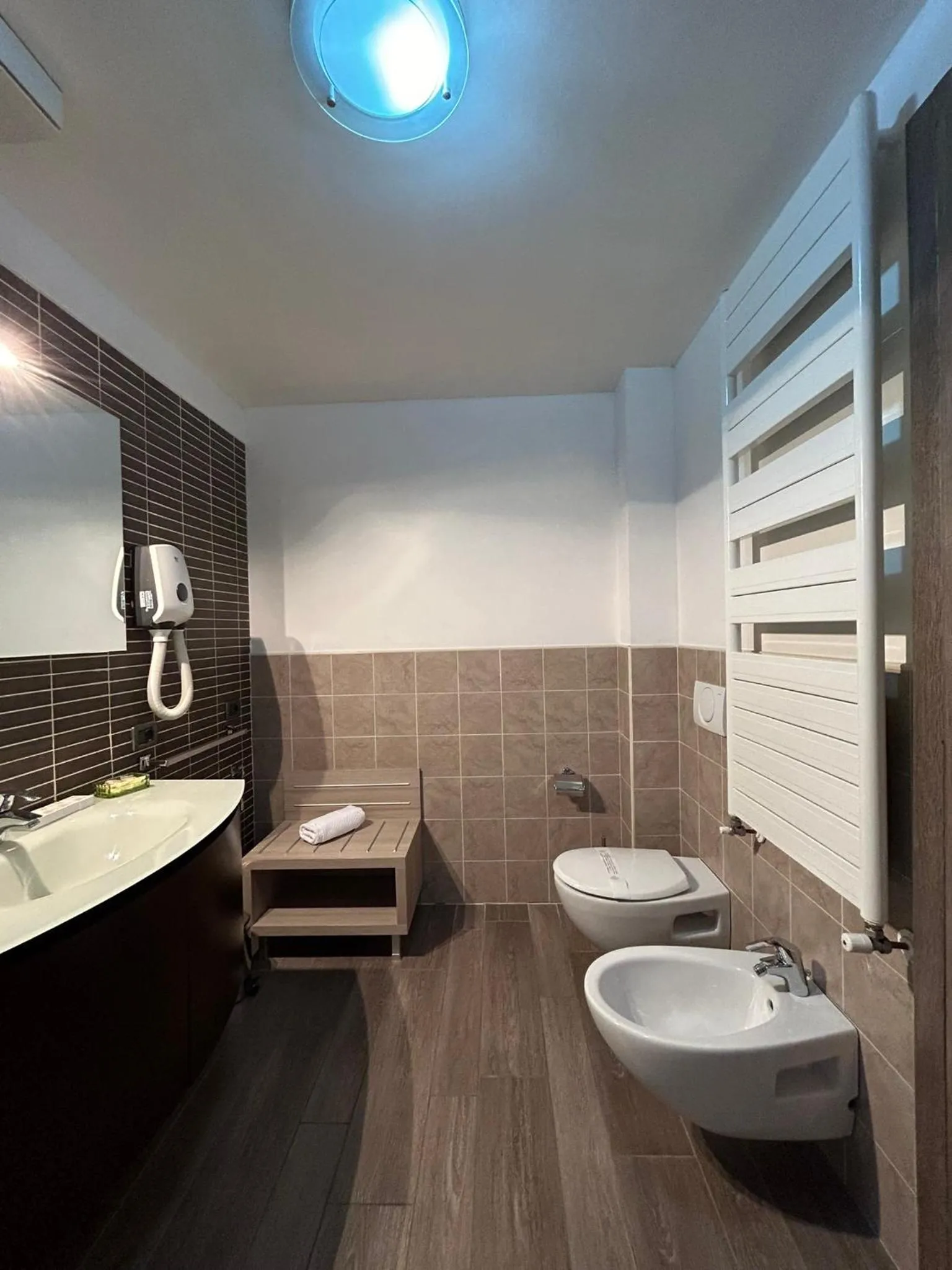 Bathroom in Jolly Resort & SPA