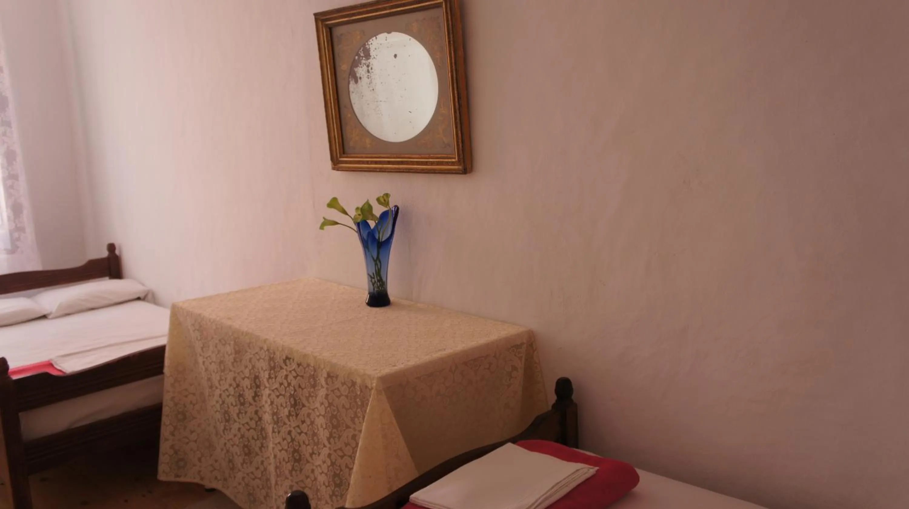 Decorative detail, Bed in Marcos Rooms