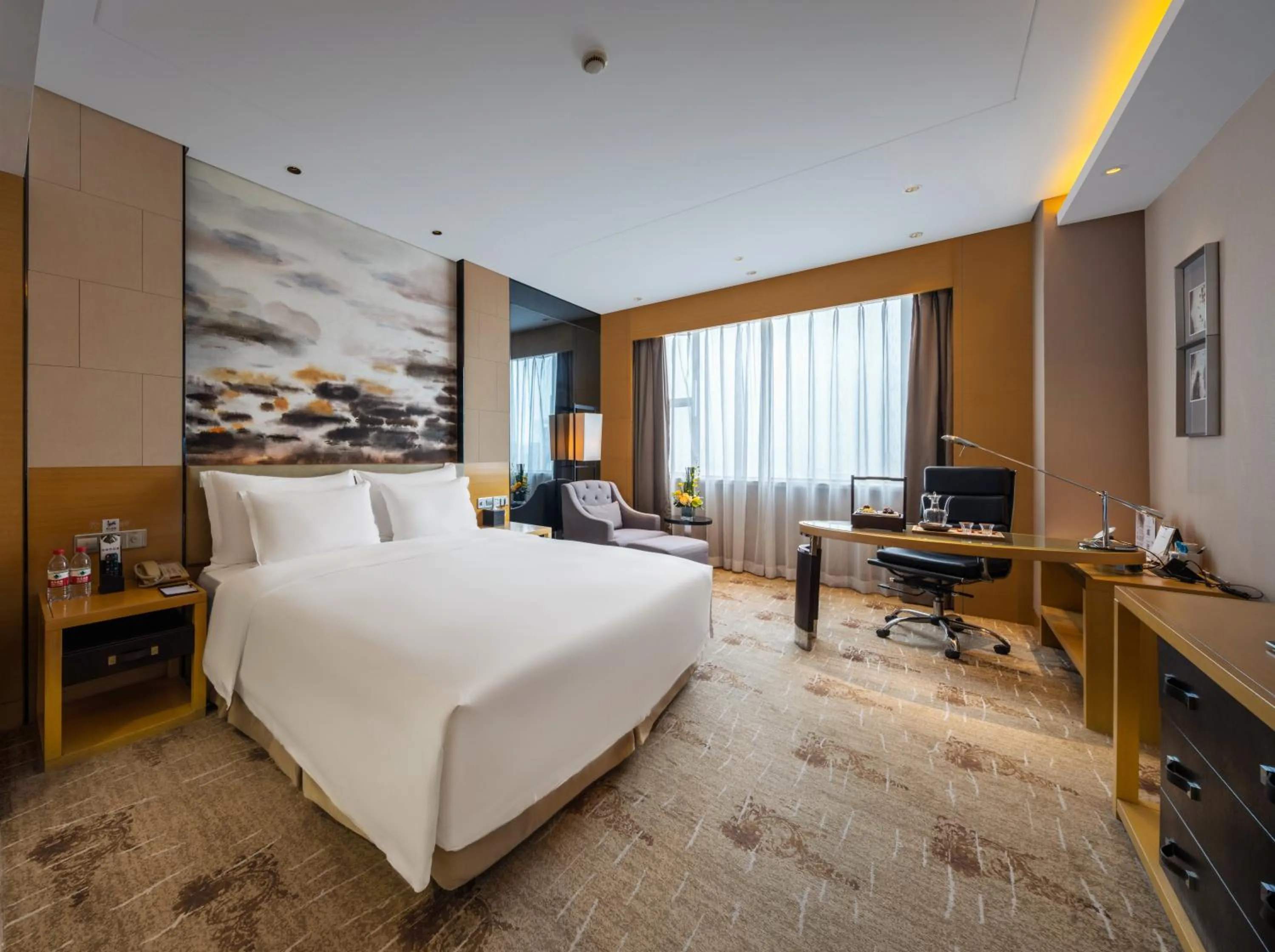 Photo of the whole room, Bed in Grand Skylight International Hotel Ganzhou Chang Zhen Avenue