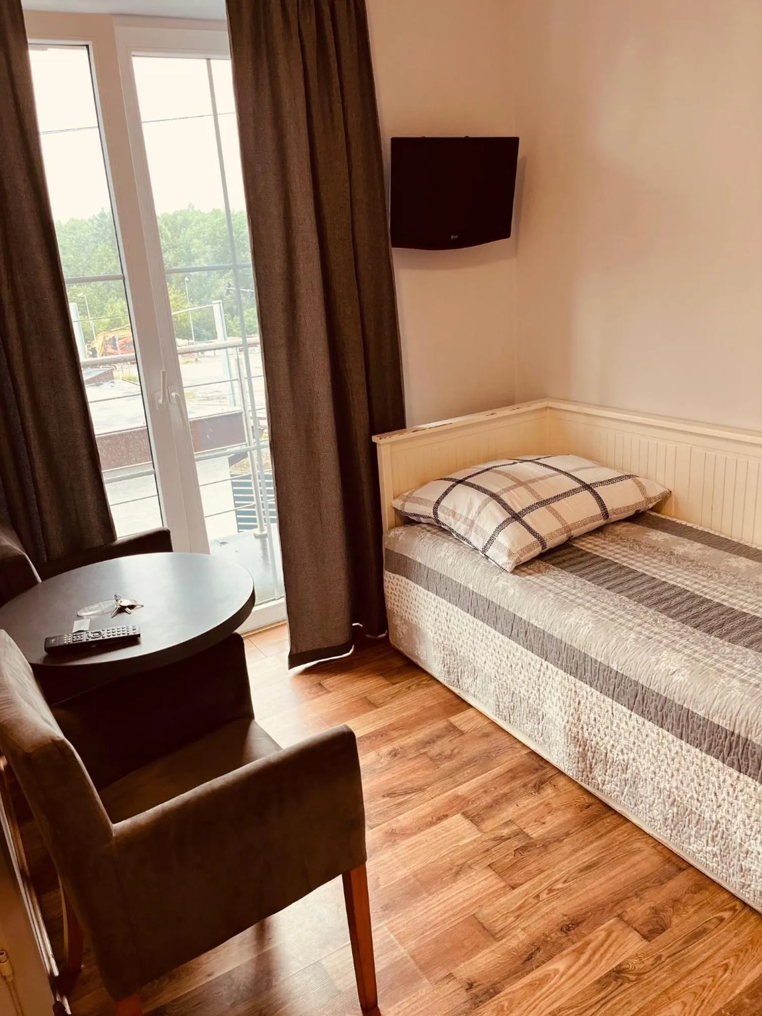 Bed in Route 7 Rooms