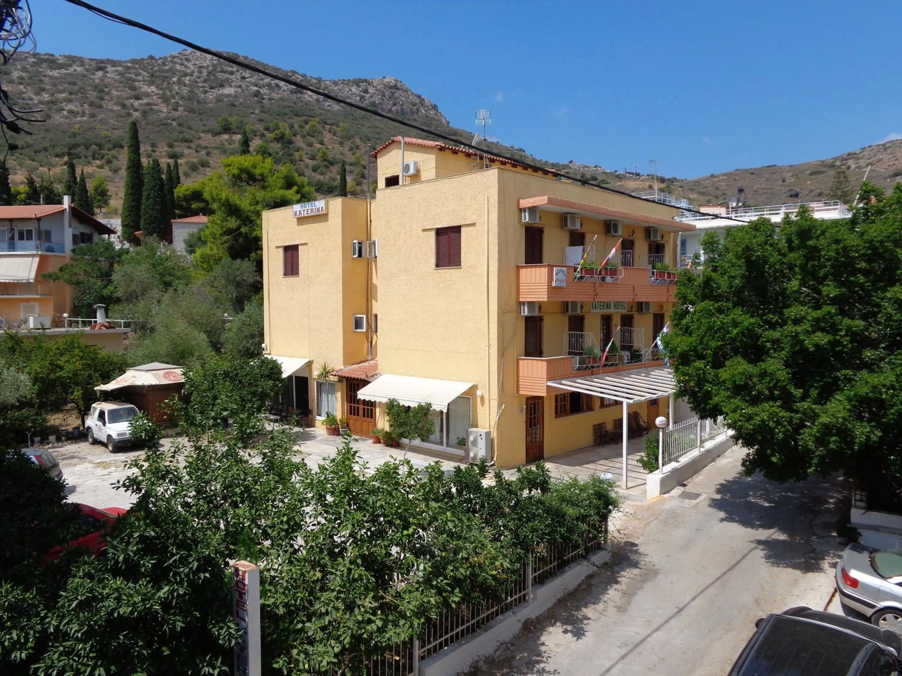 Facade/entrance in Katerina Hotel