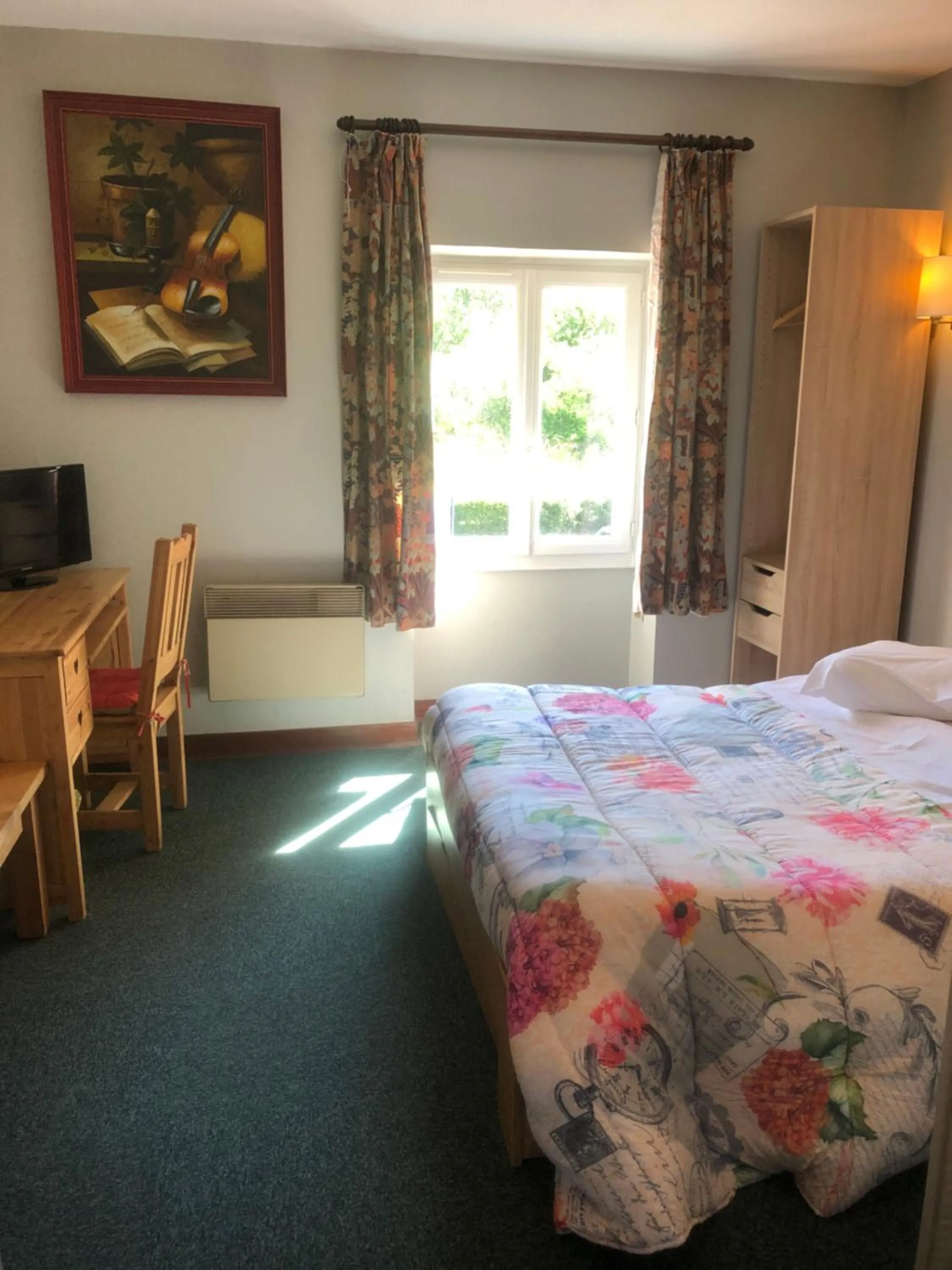 Bedroom, Bed in Hôtel Restaurant La Manse