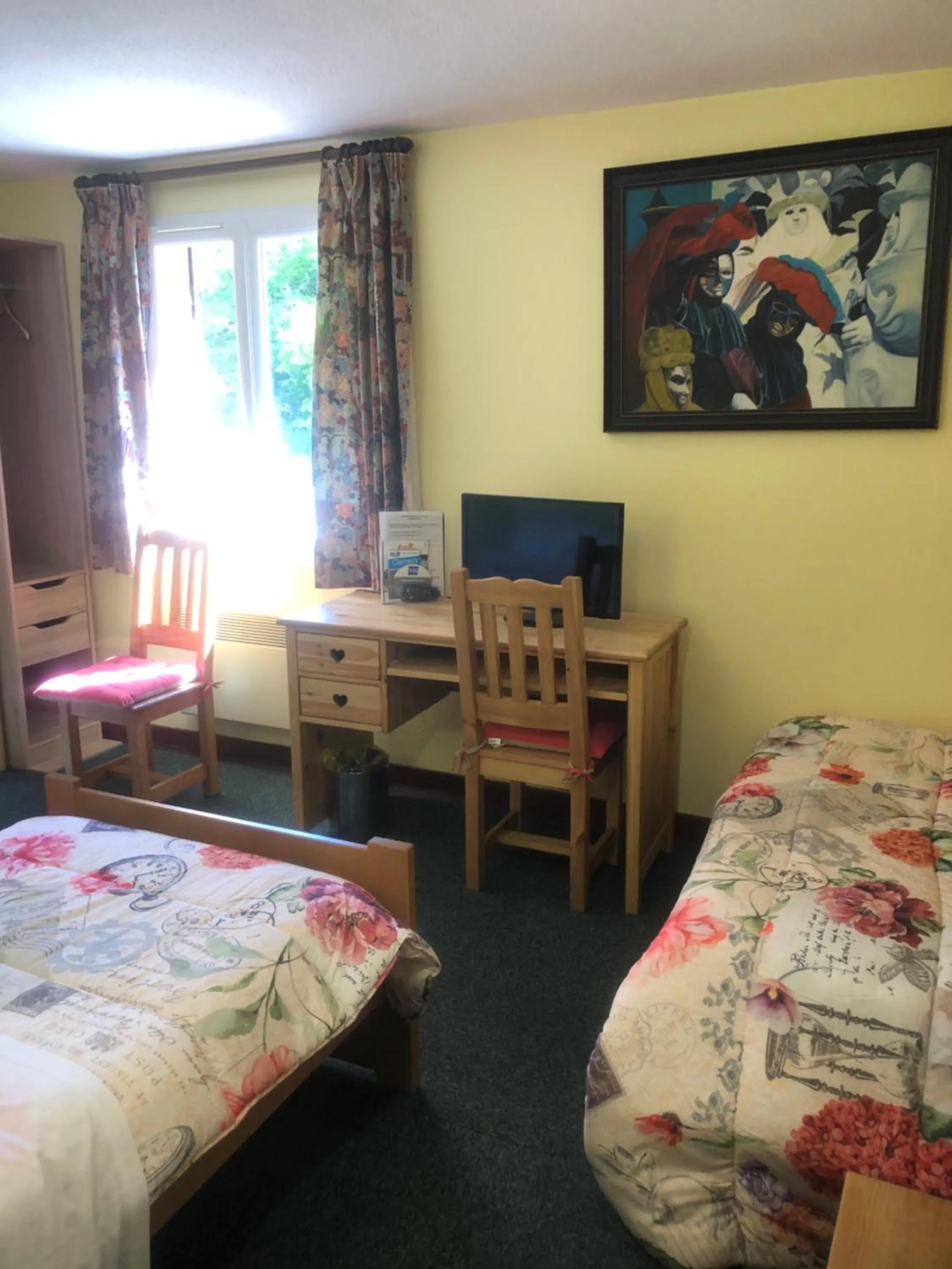 Photo of the whole room, Bed in Hôtel Restaurant La Manse