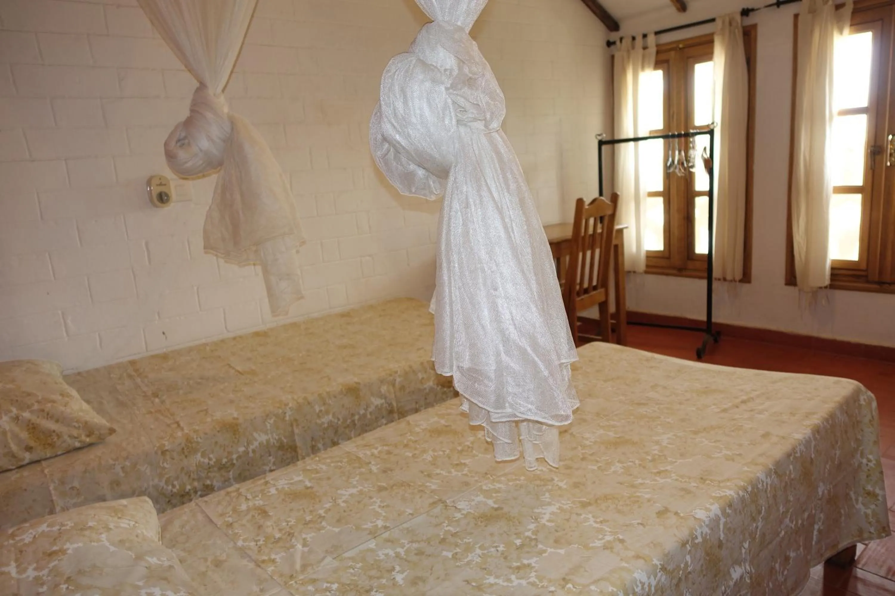 Photo of the whole room, Bed in Keur Marrakis