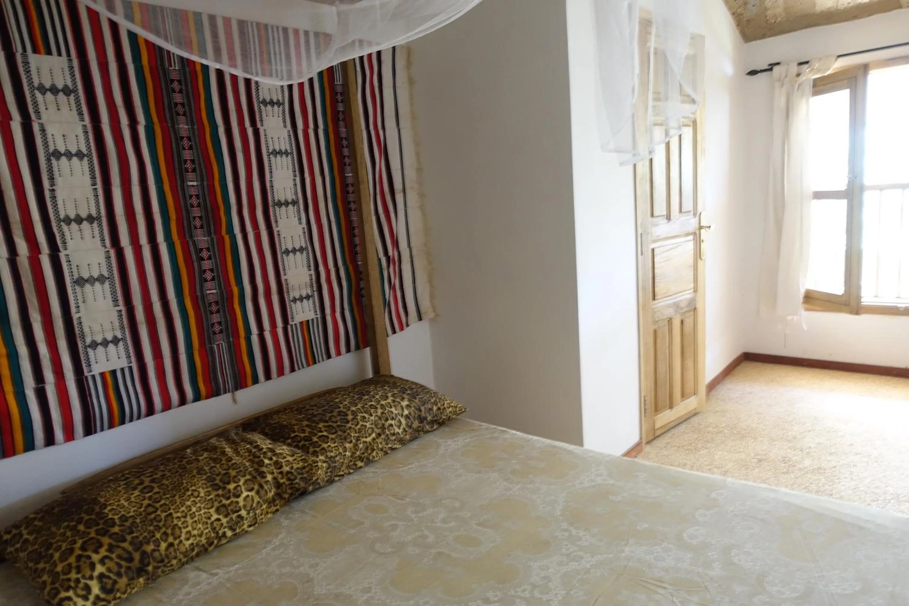 Photo of the whole room, Bed in Keur Marrakis