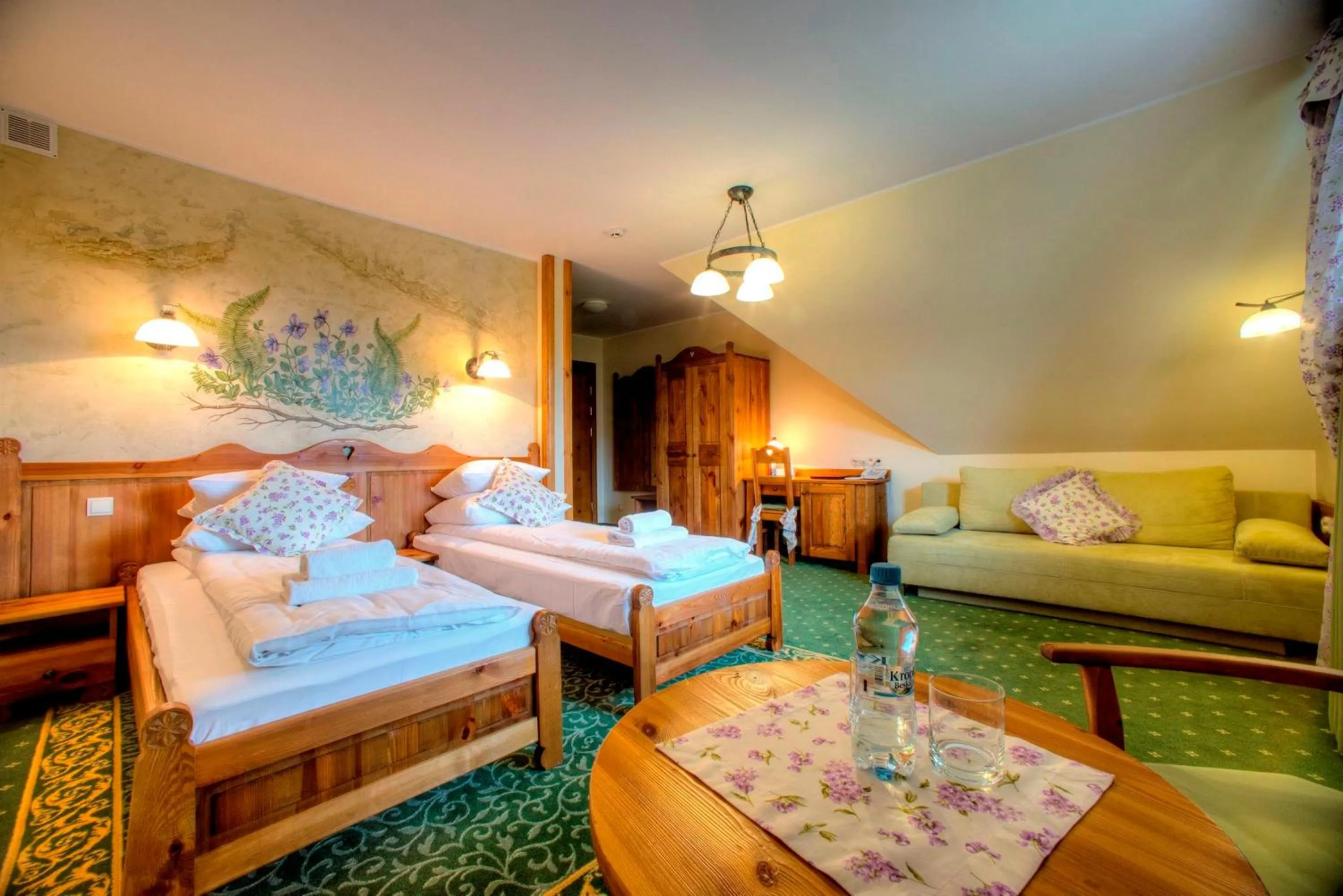 Photo of the whole room, Bed in Hotel Carpatia Bieszczadzki Gościniec