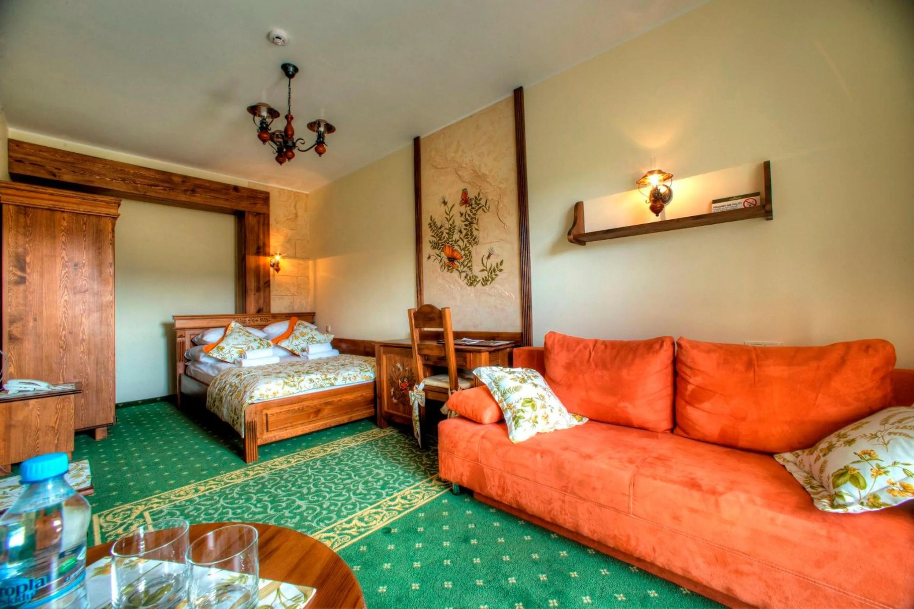 Photo of the whole room, Bed in Hotel Carpatia Bieszczadzki Gościniec