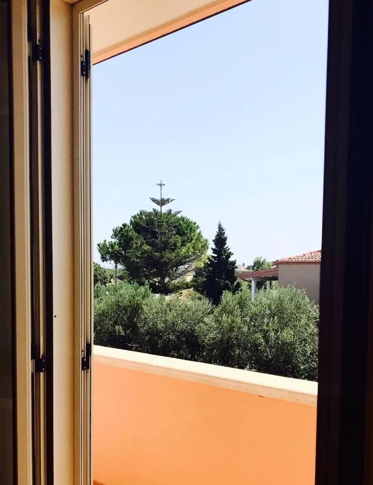 Triple Room with Balcony in Hotel Ristorante La Decanata