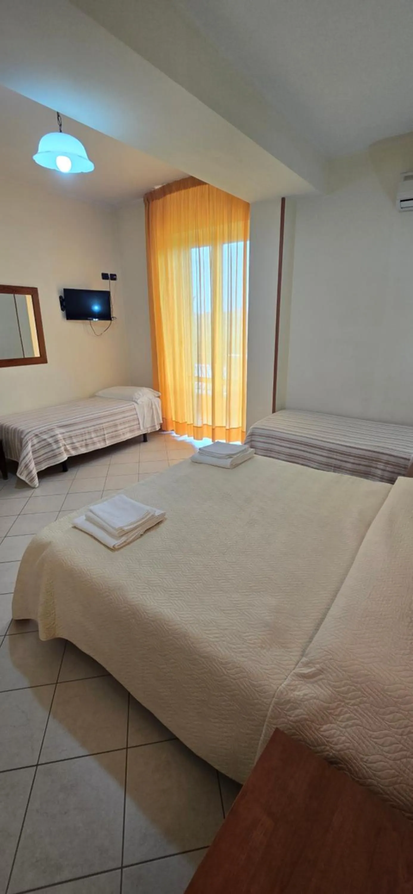 Bed in Hotel Ristorante La Decanata