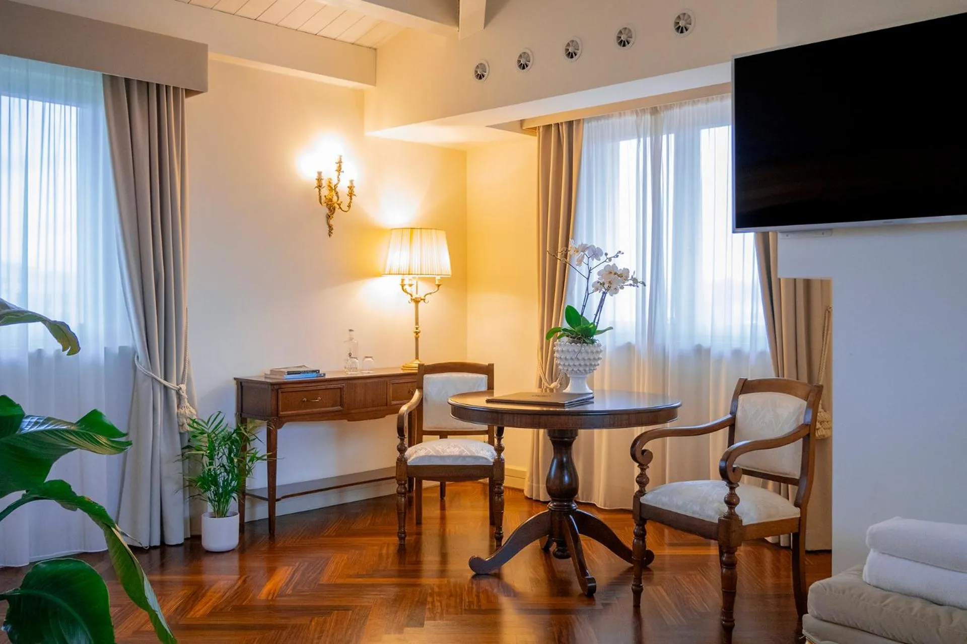 Bedroom in Hotel Villa Michelangelo