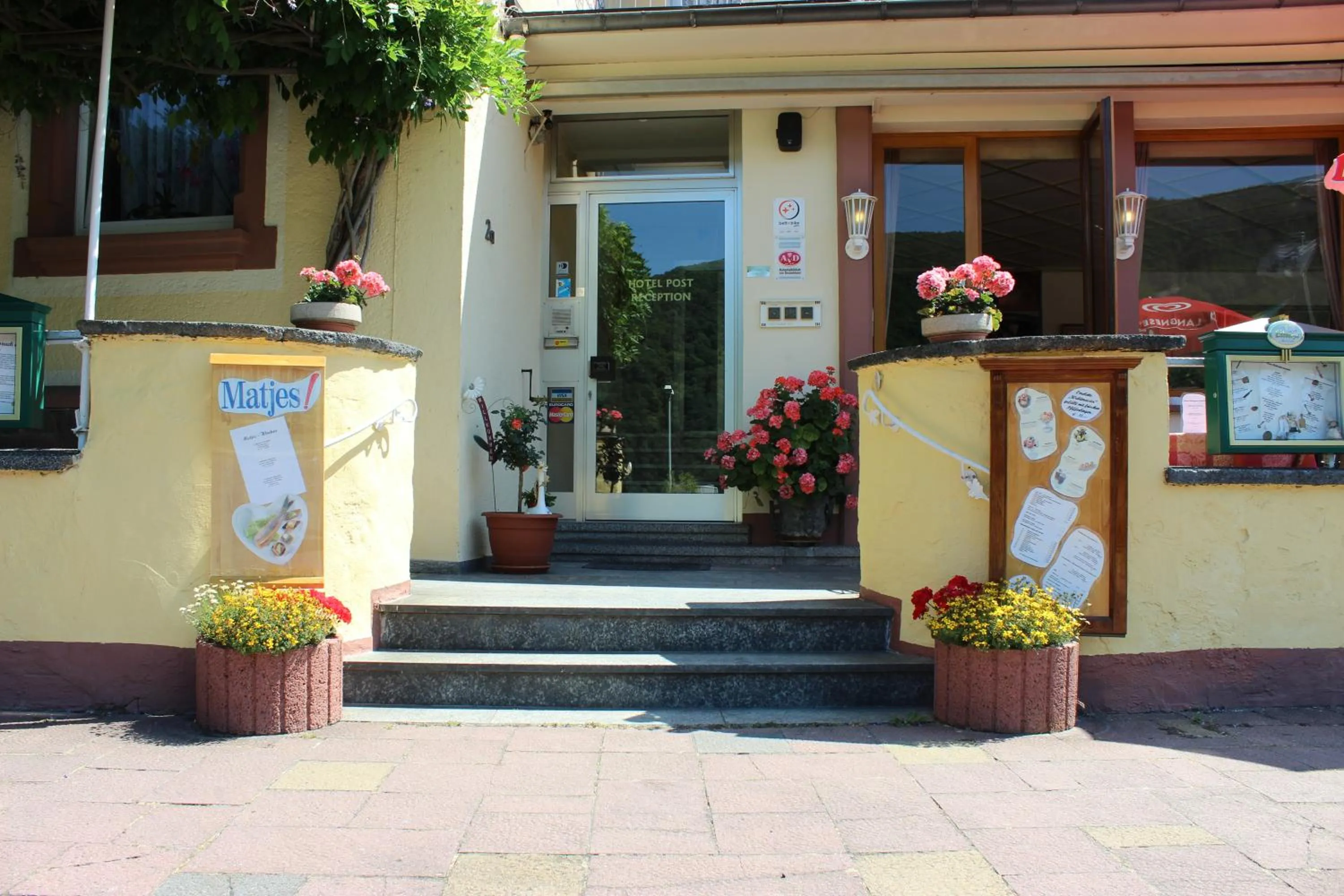 Facade/entrance in Hotel Café Post