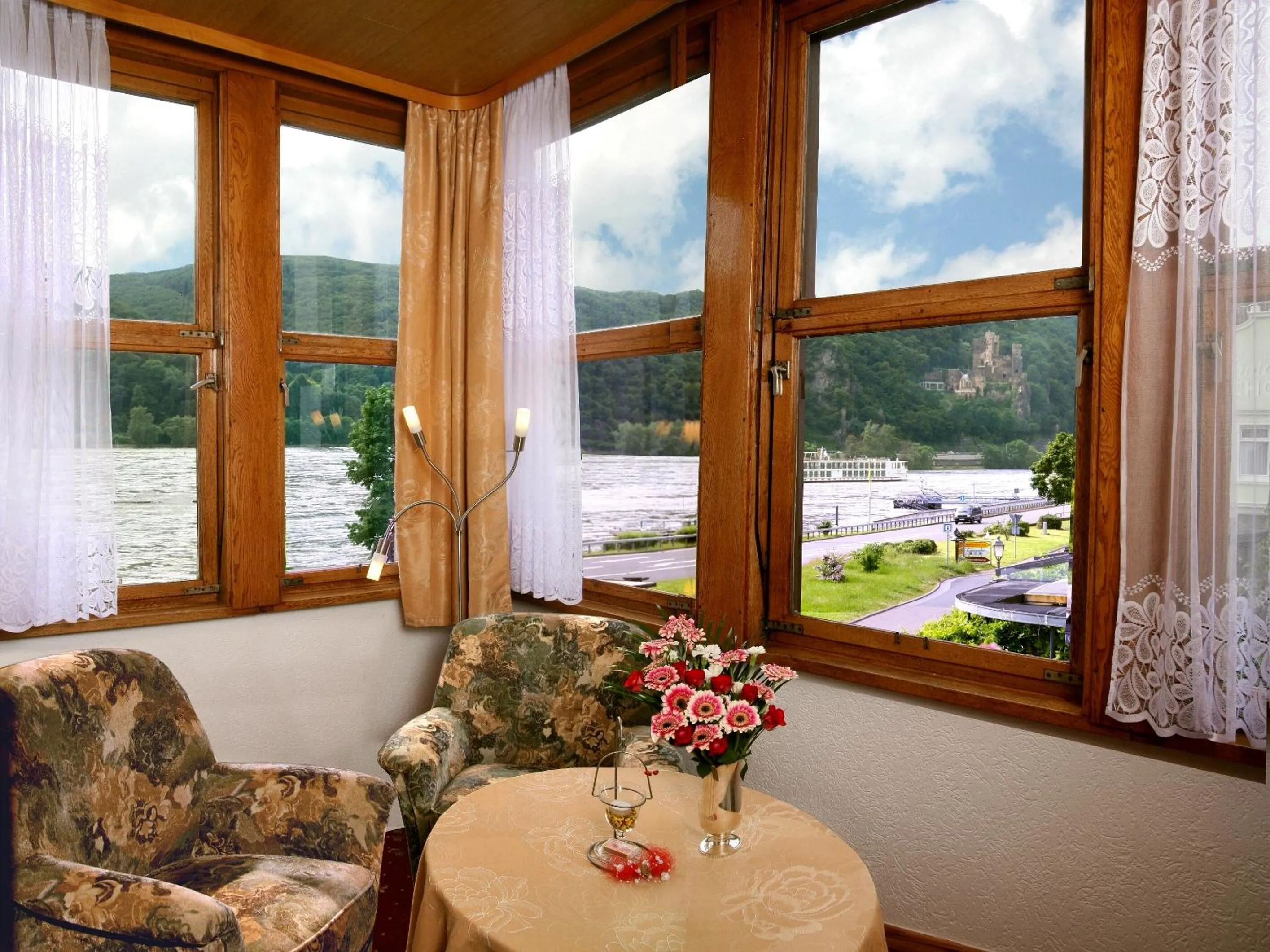 Day in Hotel Café Post