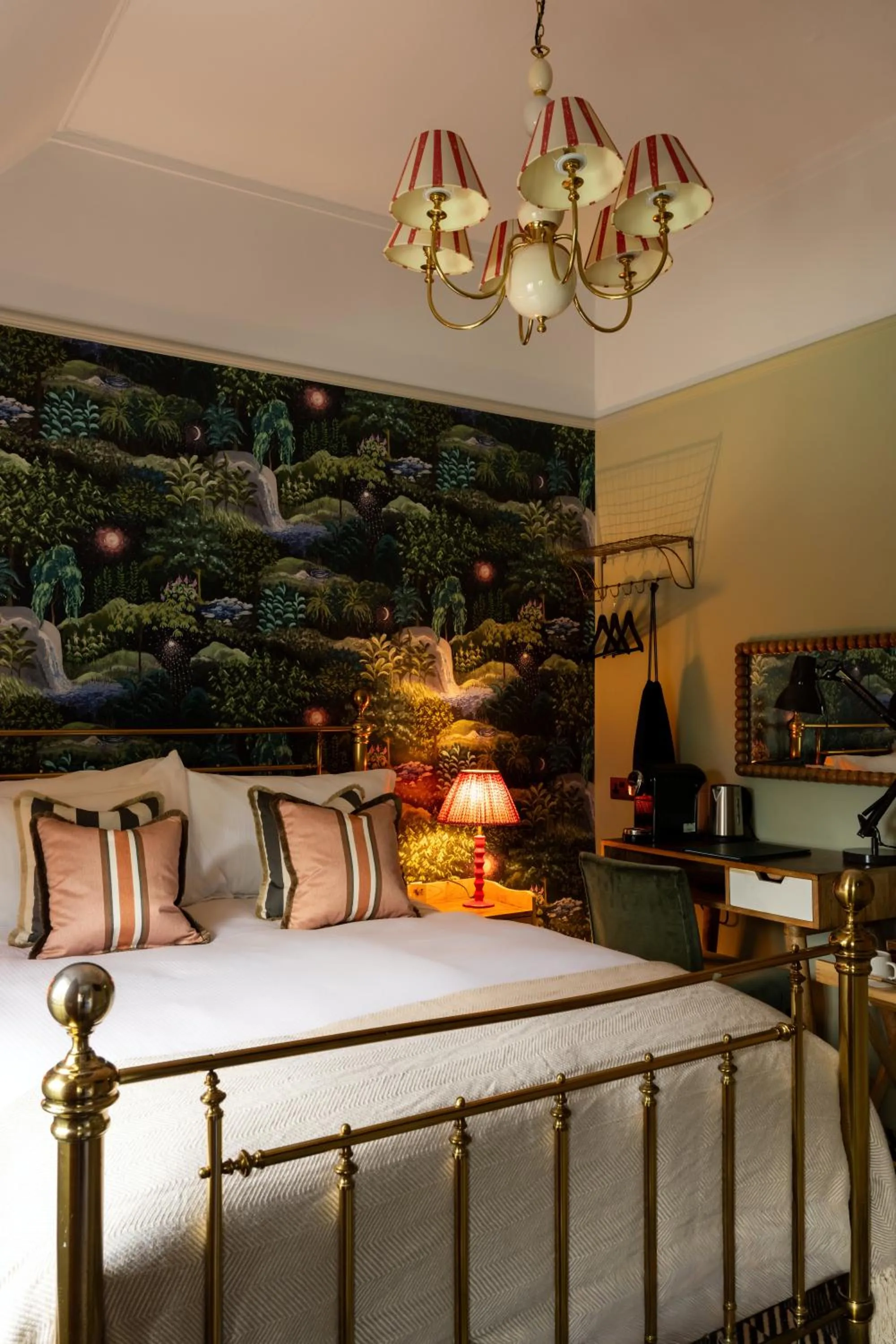 Bedroom, Bed in Bull Inn