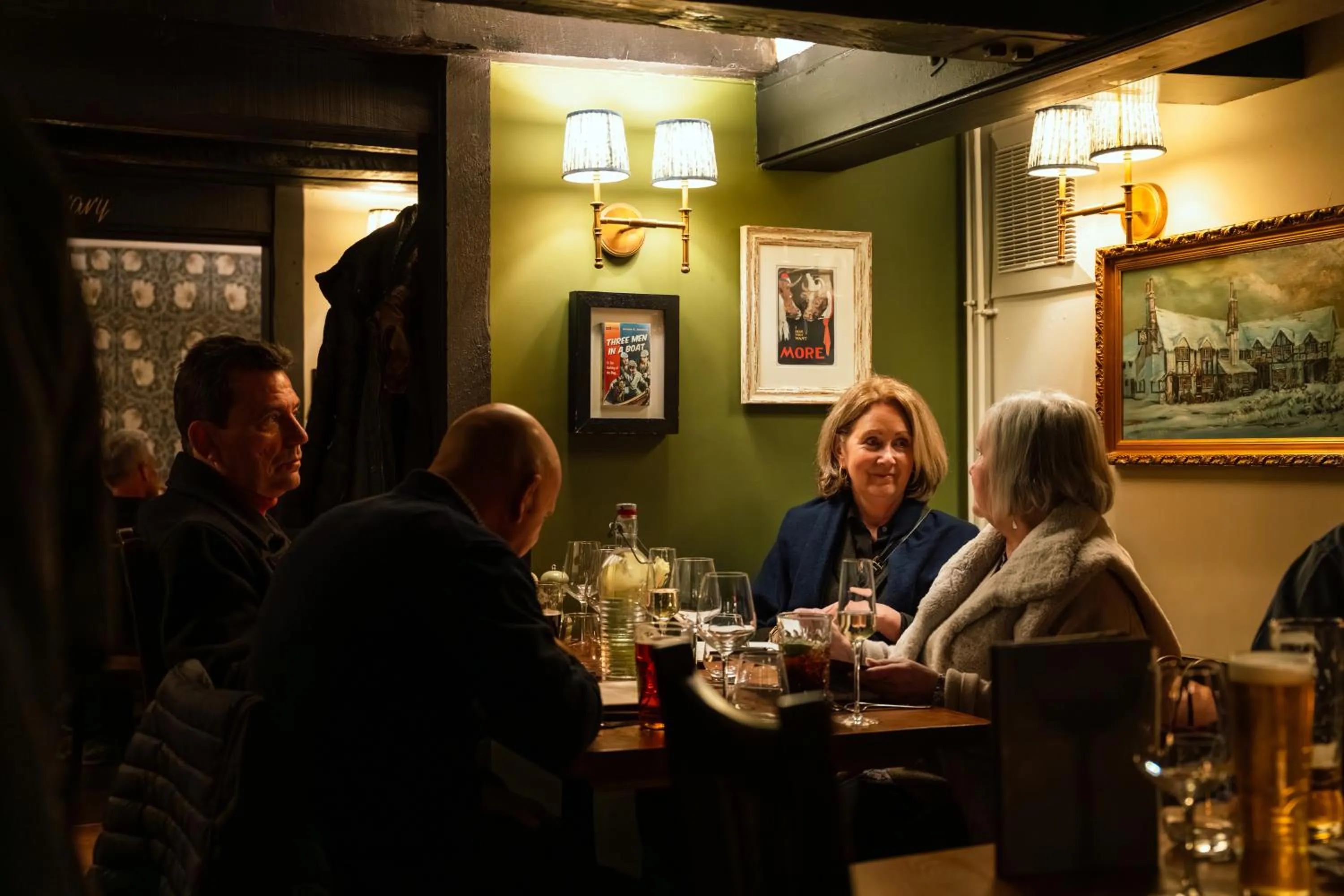 Restaurant/places to eat in Bull Inn