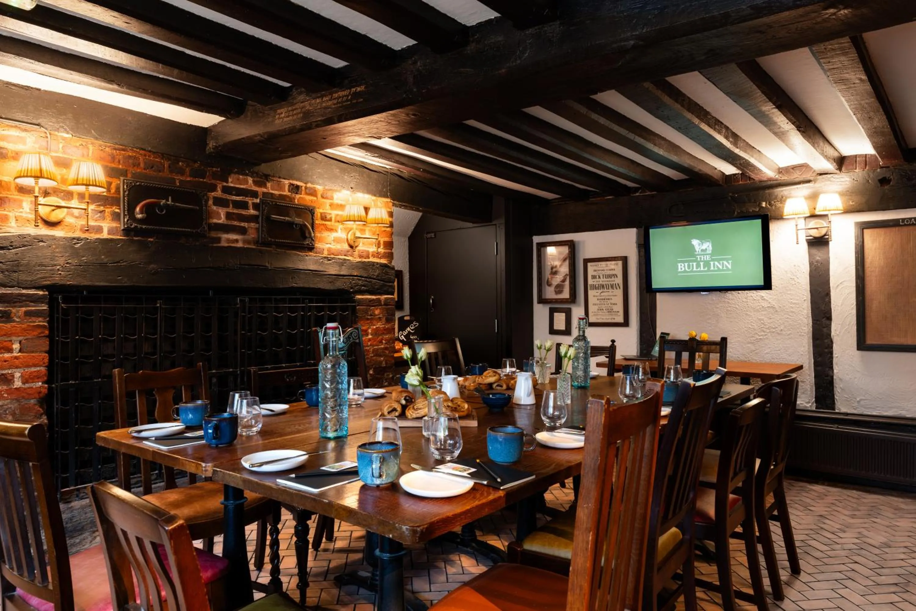 Restaurant/places to eat in Bull Inn