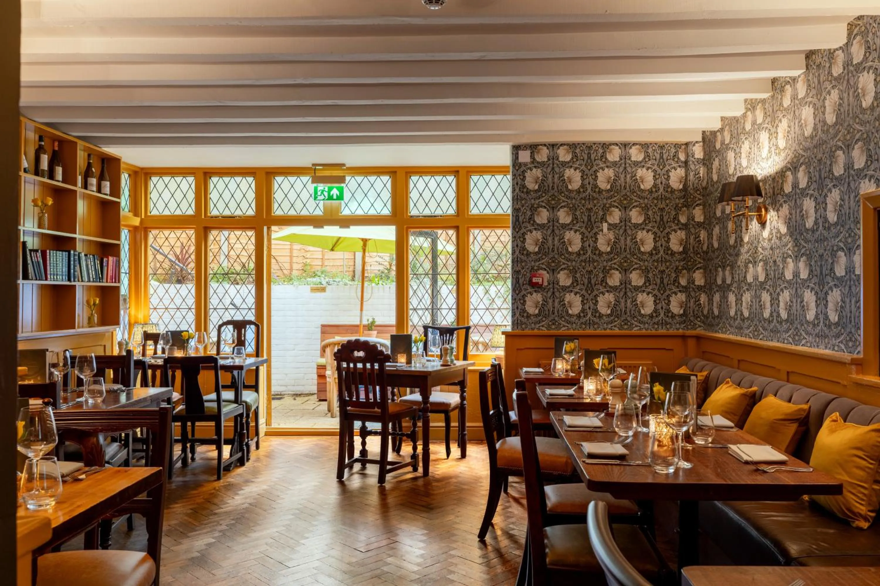 Restaurant/places to eat in Bull Inn