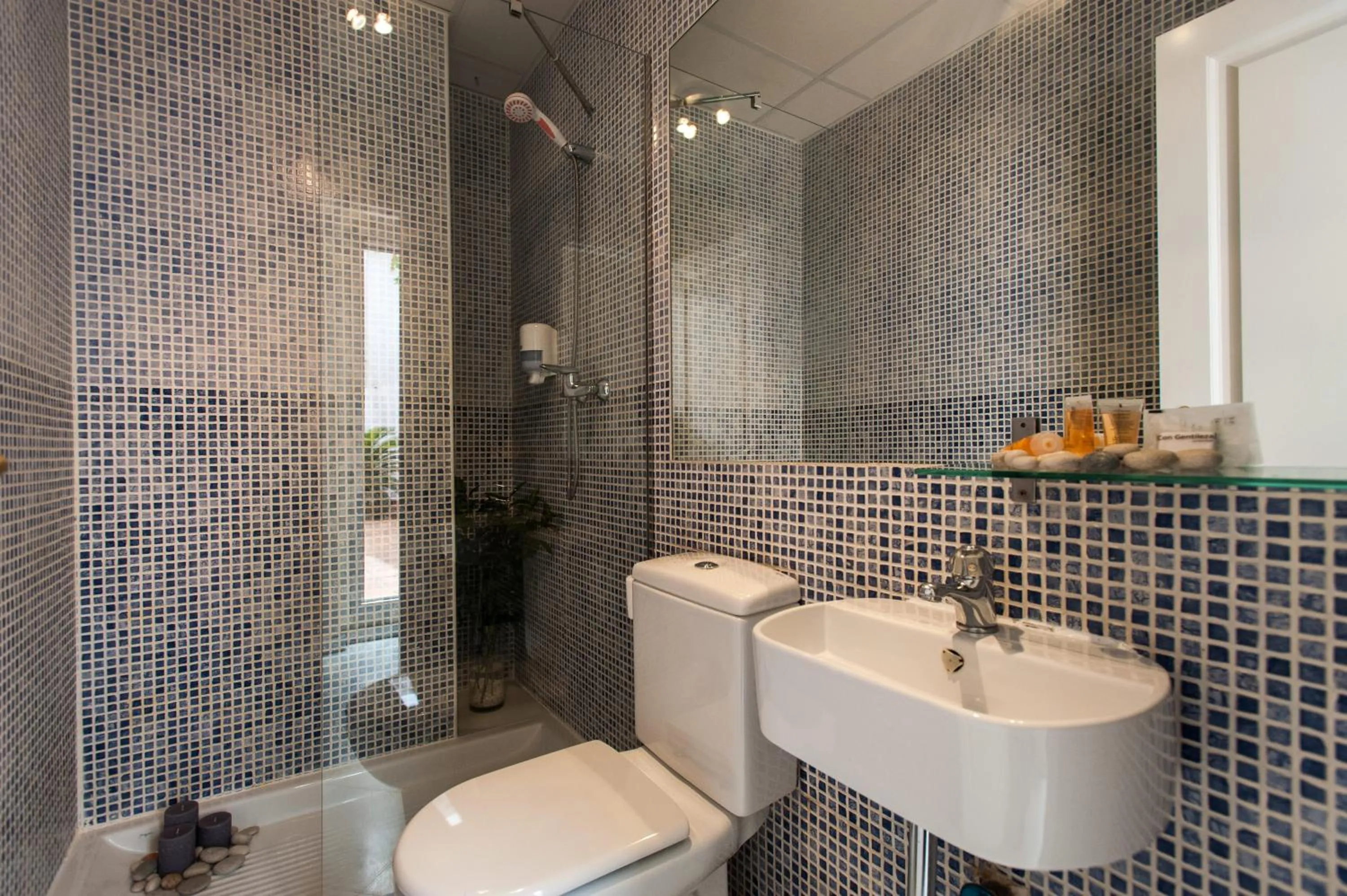 Bathroom in Singular Pilatos