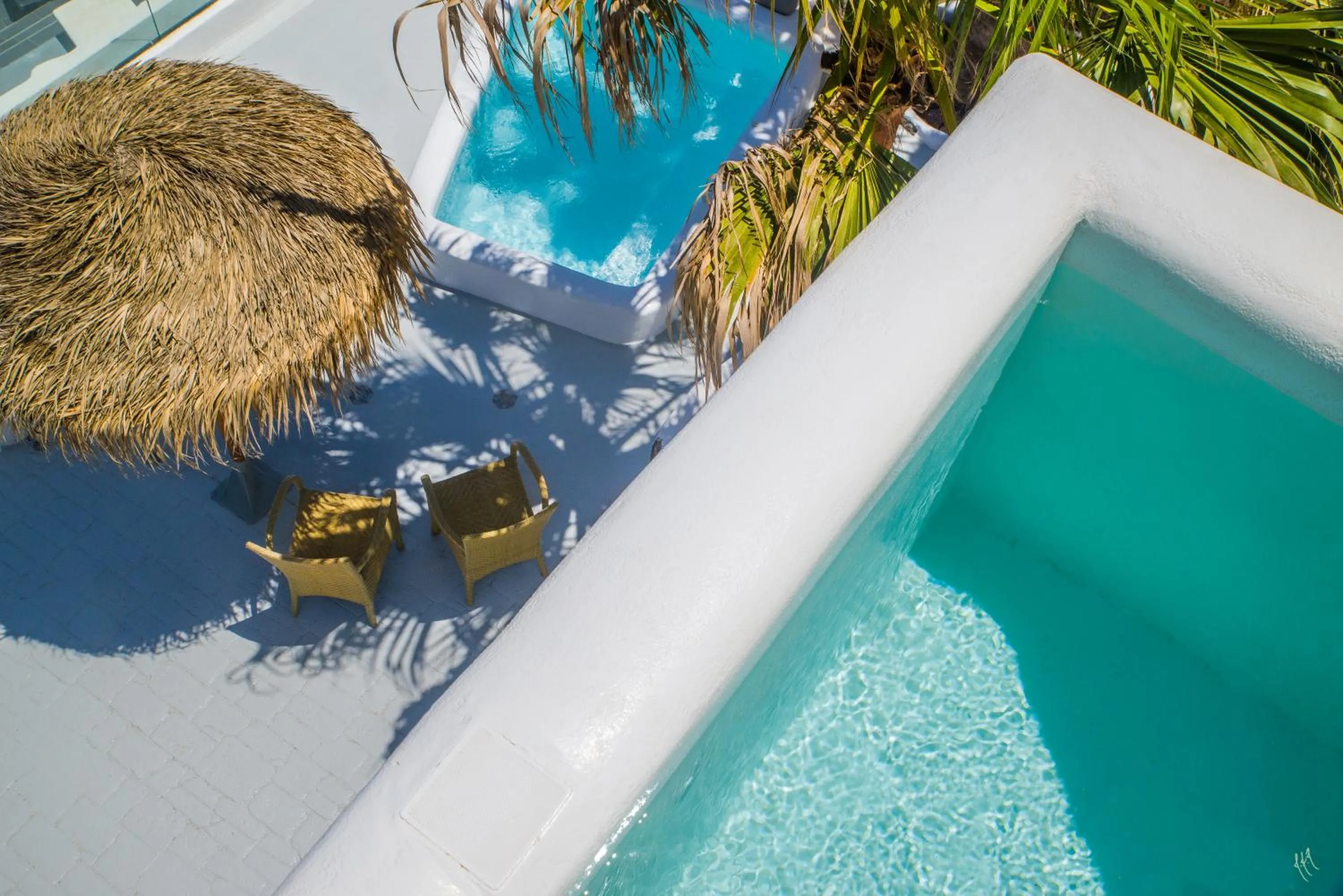 Pool view in Summer Lovers Villa