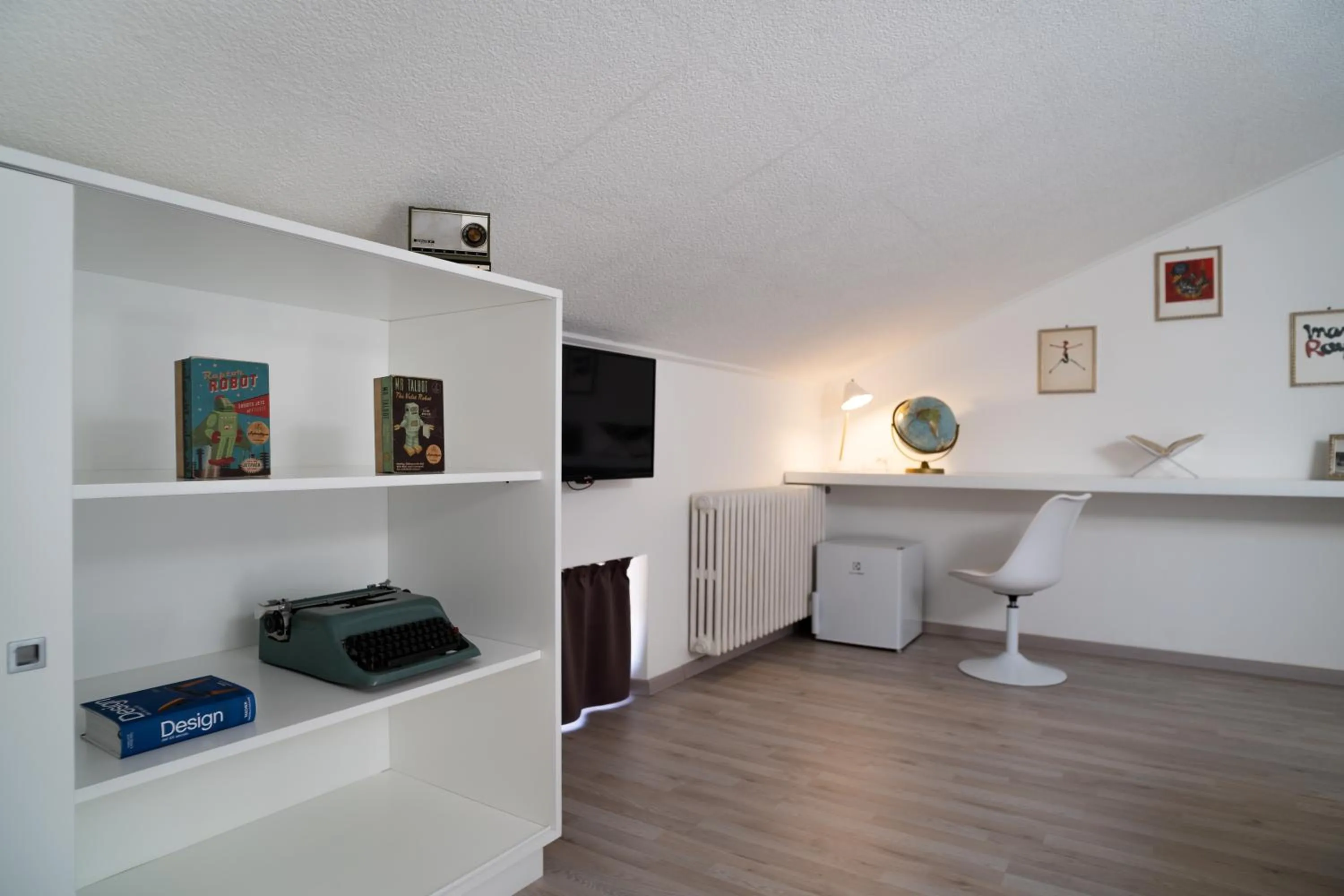 Decorative detail in Villa Giordanelli